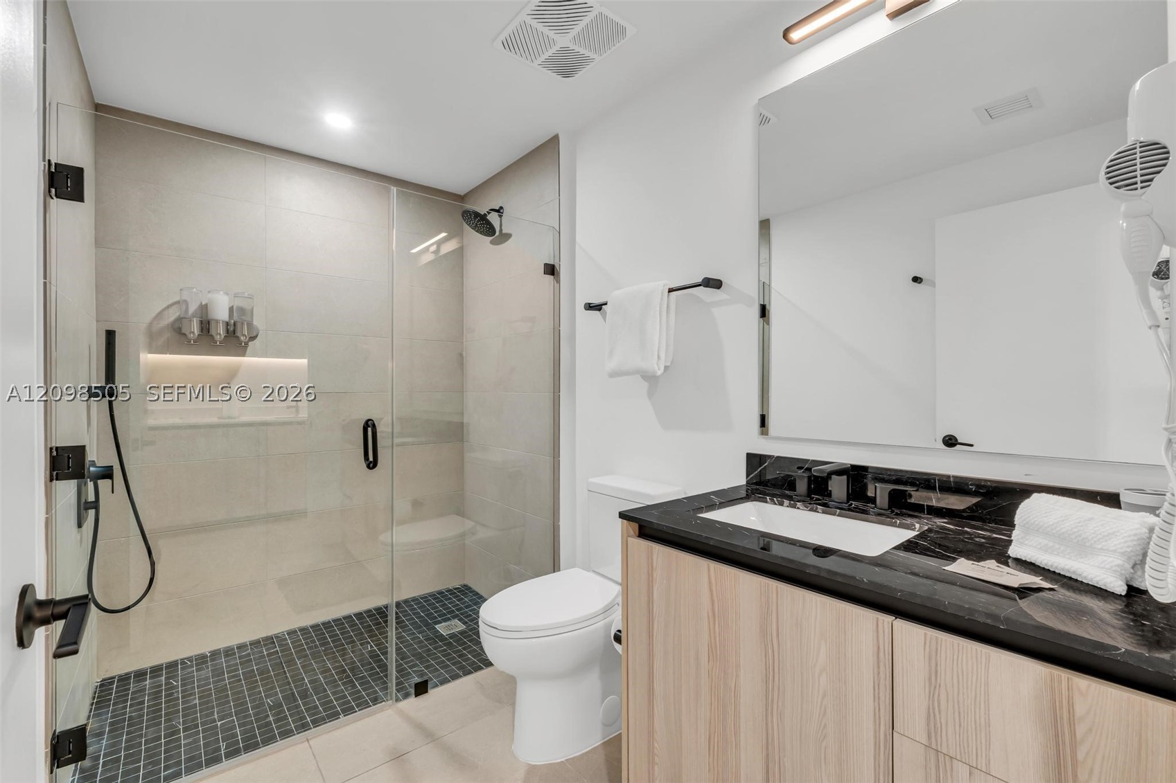 225 N Miami Ave #2208 Miami, FL 33128