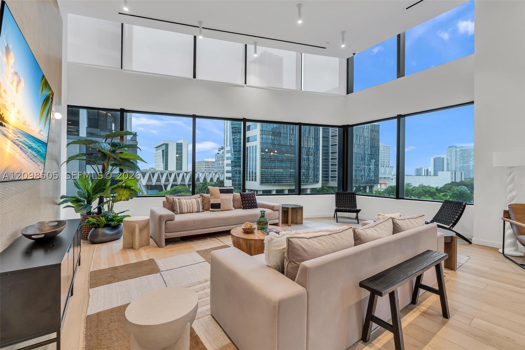 225 N Miami Ave #2208 Miami, FL 33128