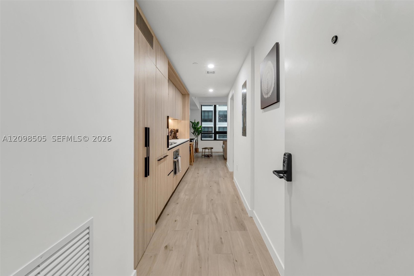 225 N Miami Ave #2208 Miami, FL 33128