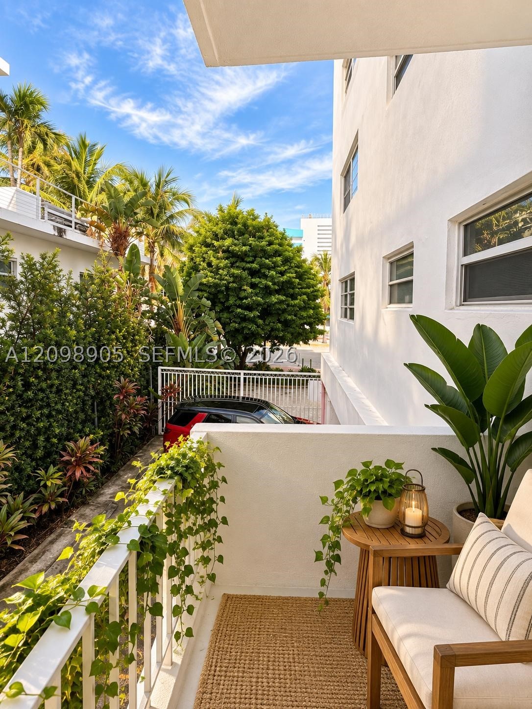 240 Collins Ave #2C Miami Beach, FL 33139