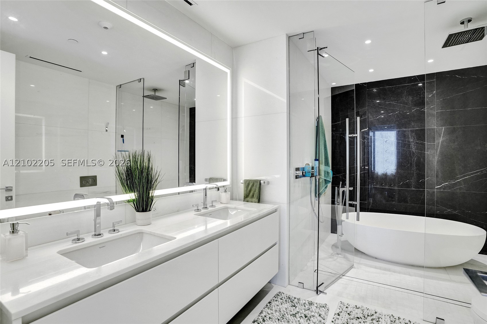 image Aston Martin Residences24