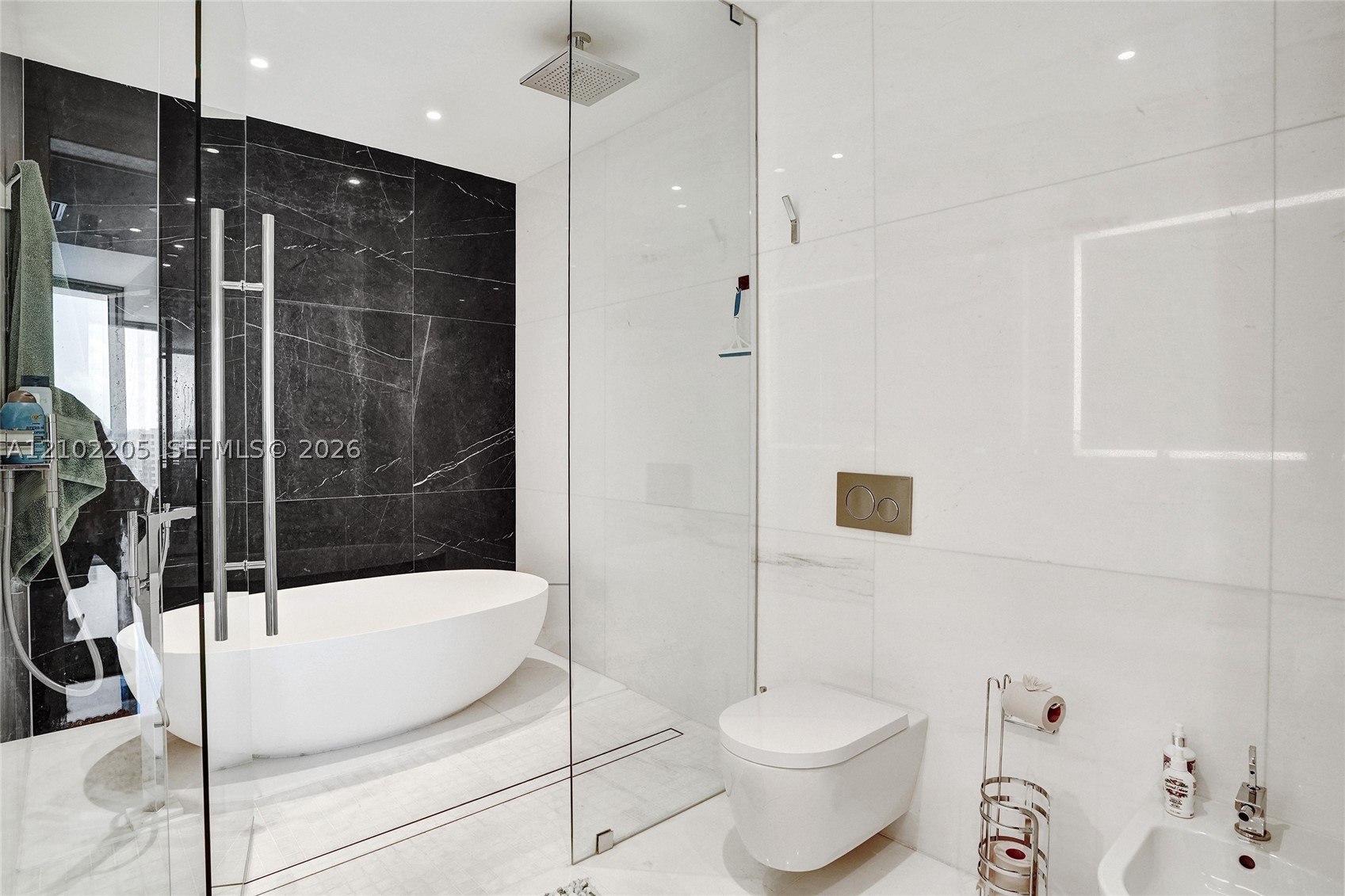 image Aston Martin Residences25