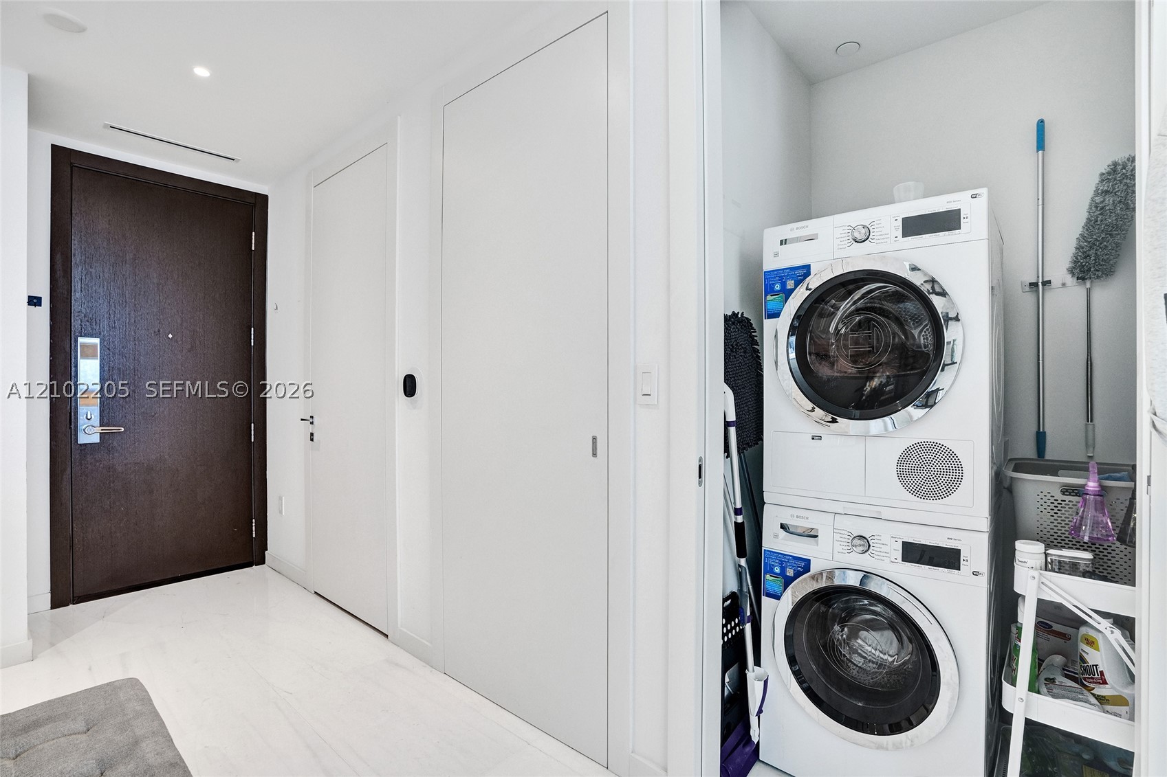 image Aston Martin Residences27