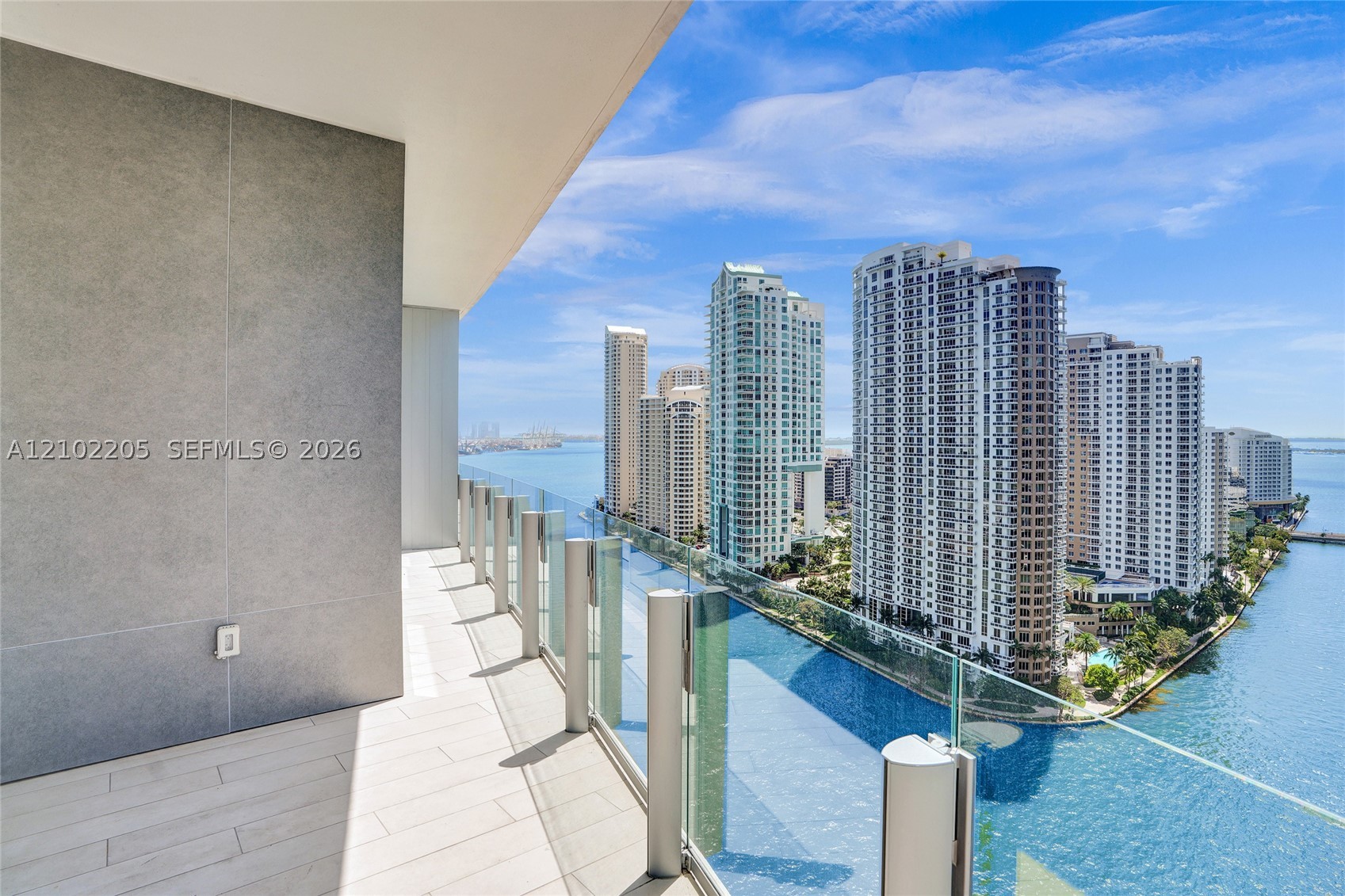 image Aston Martin Residences4