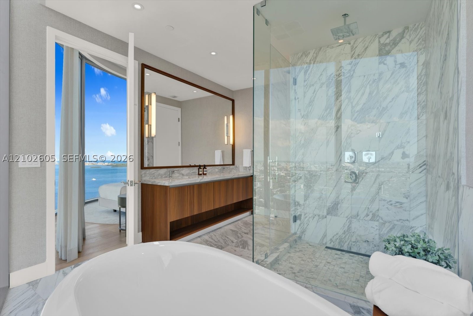 image Una Residences9