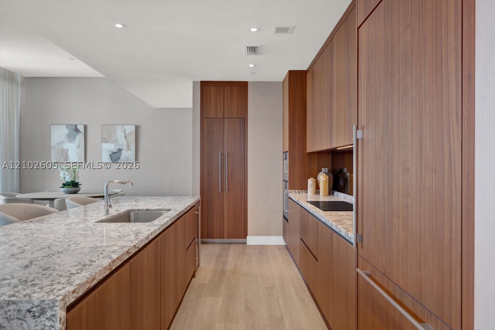 image Una Residences25