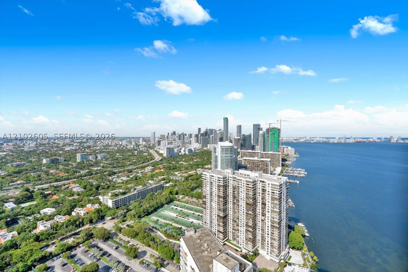image Una Residences31