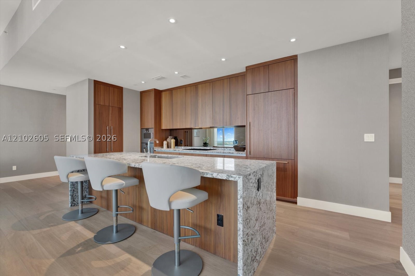 image Una Residences5