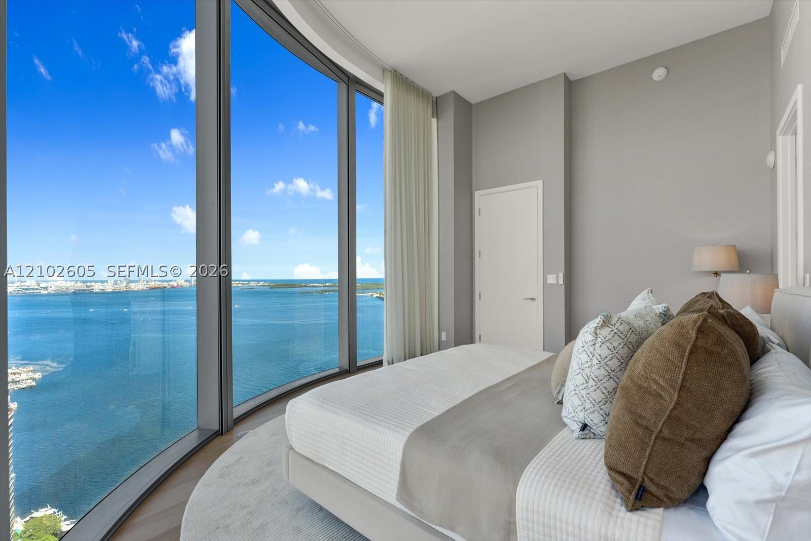 image Una Residences6