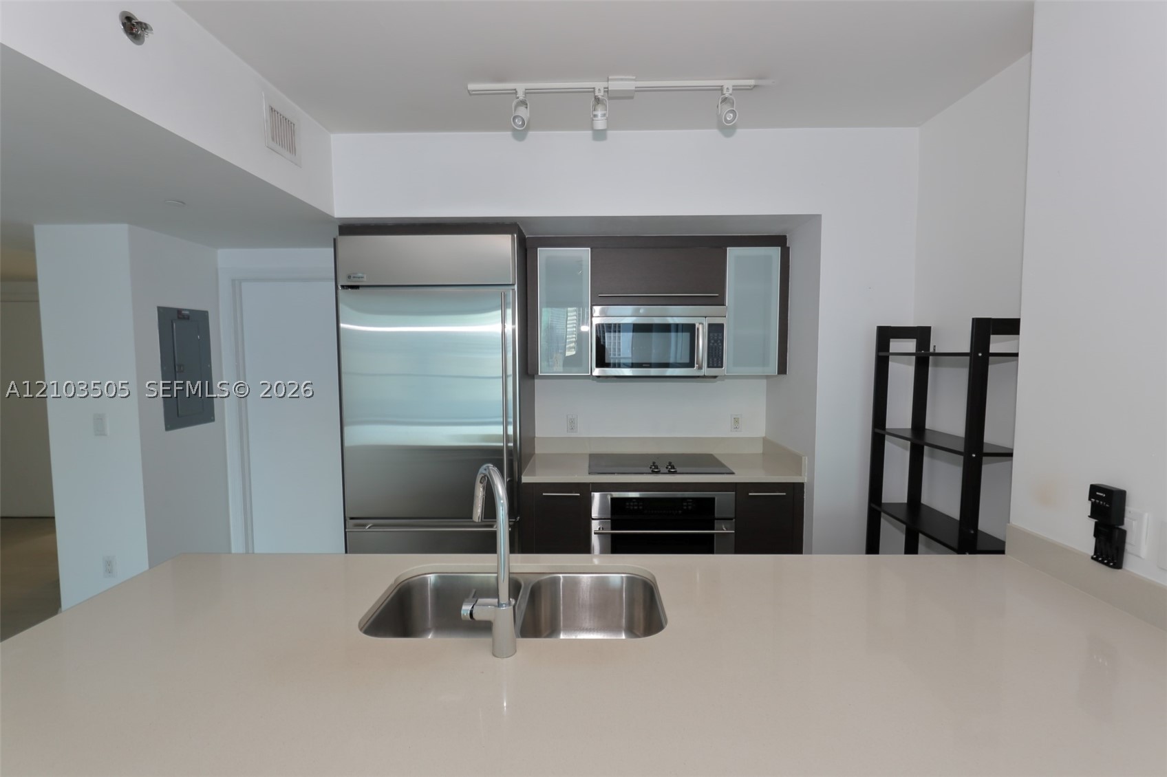 image 500 Brickell East10