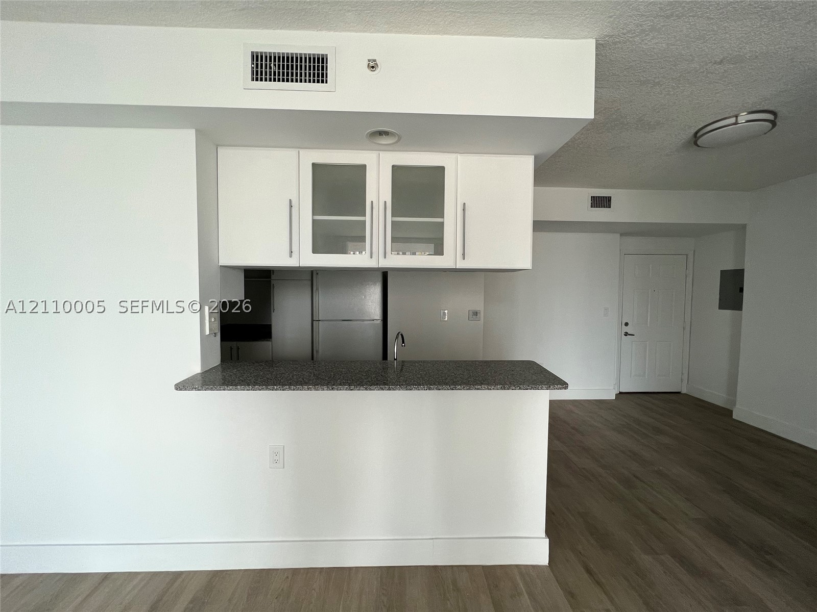image 1800 Biscayne Plaza5