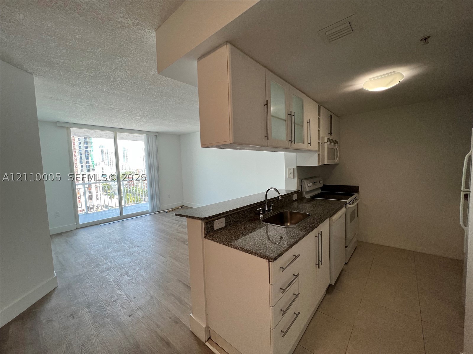 image 1800 Biscayne Plaza6