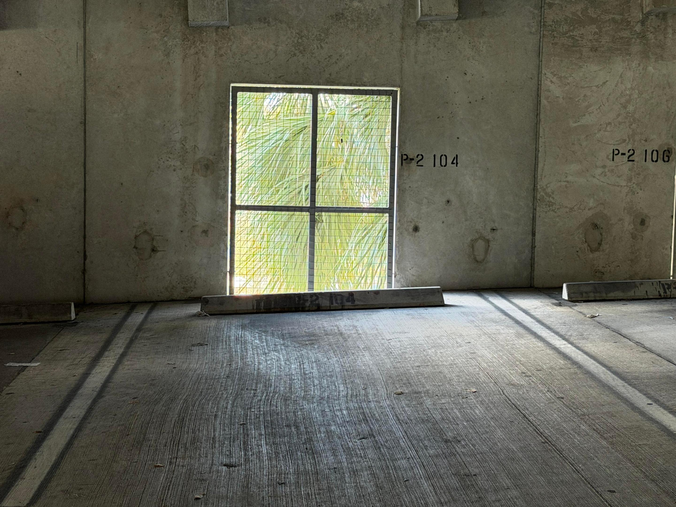 15051 Royal Oaks #1603 North Miami, FL 33181