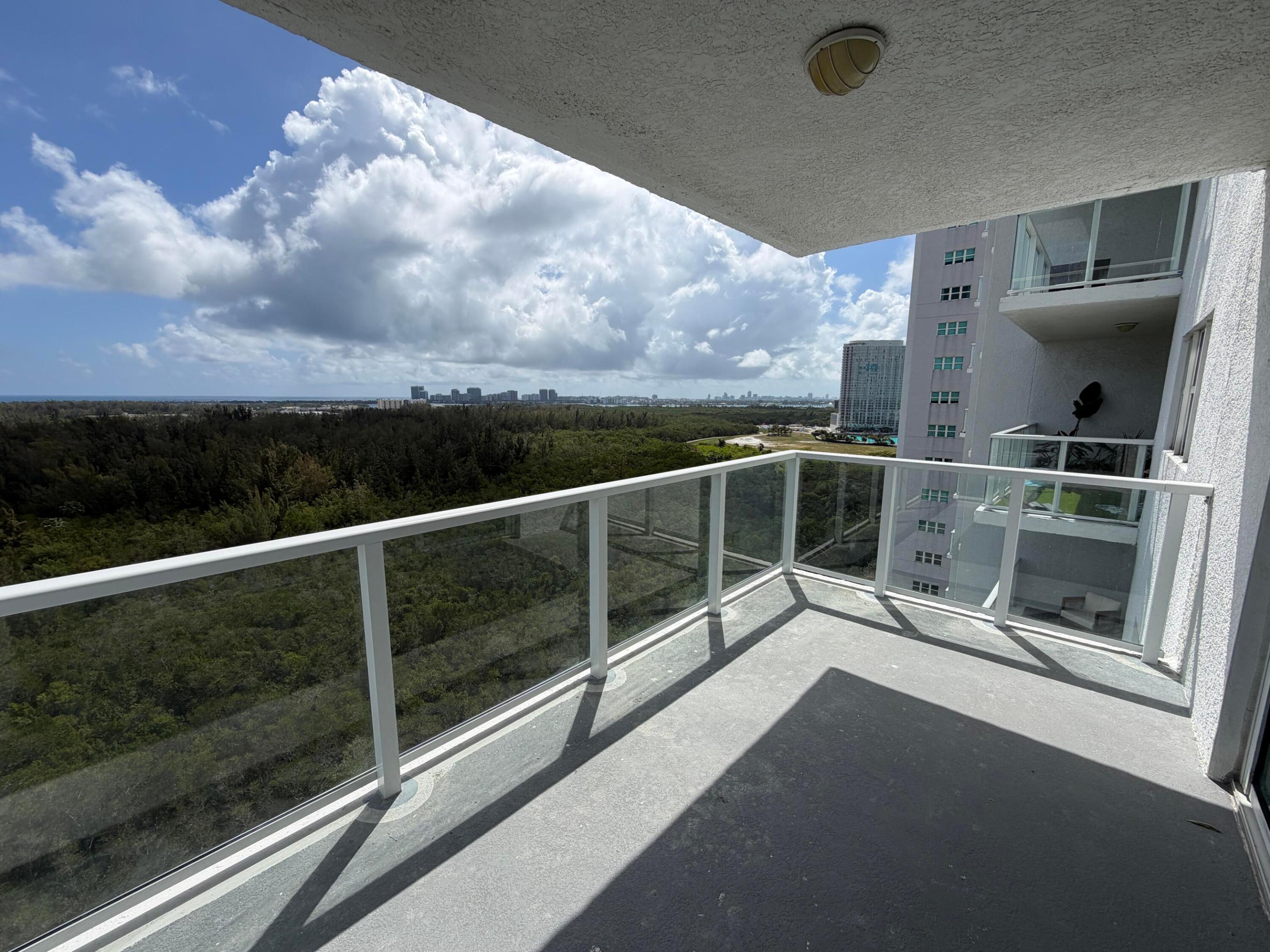 15051 Royal Oaks #1603 North Miami, FL 33181