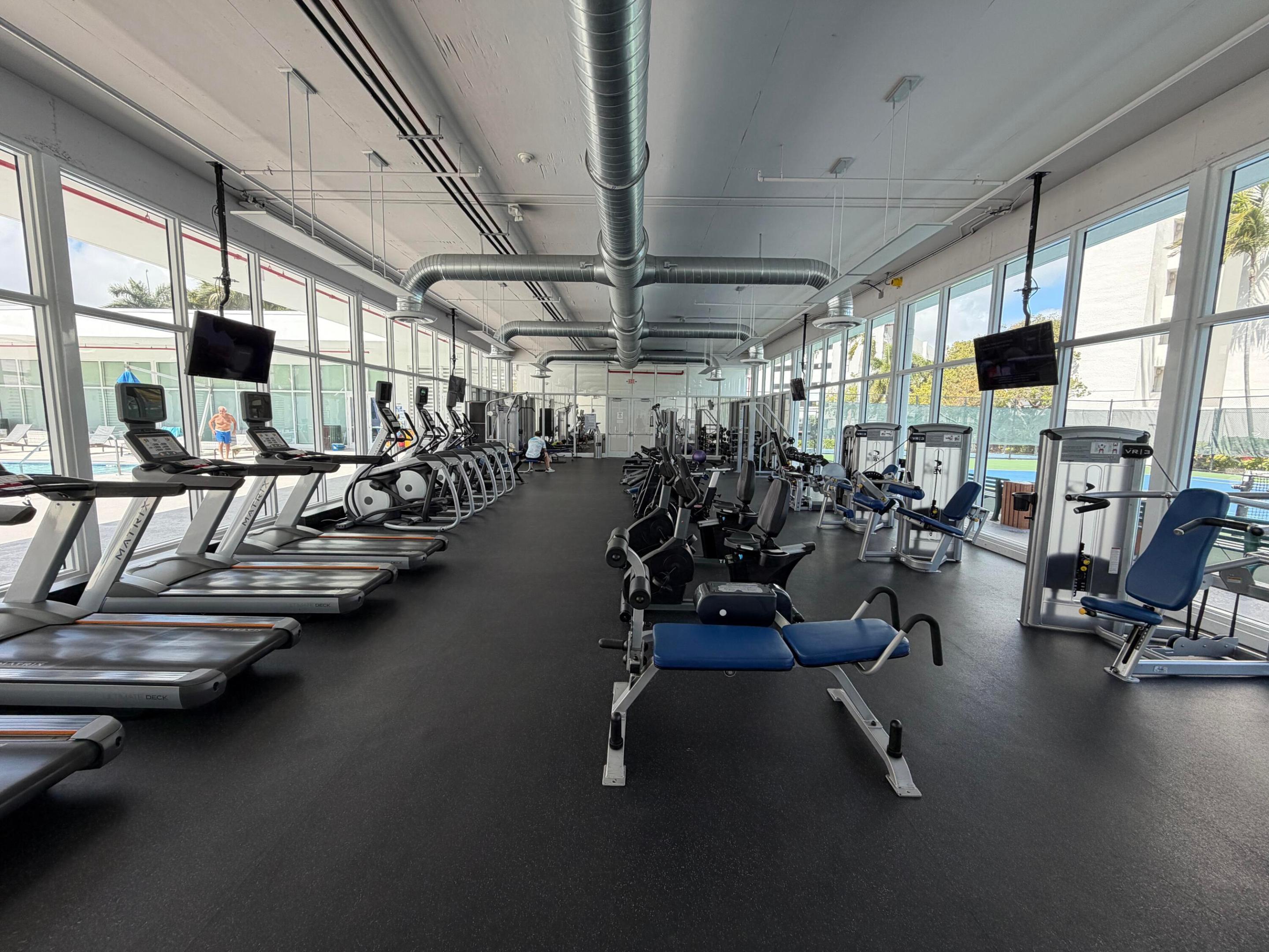 15051 Royal Oaks #1603 North Miami, FL 33181