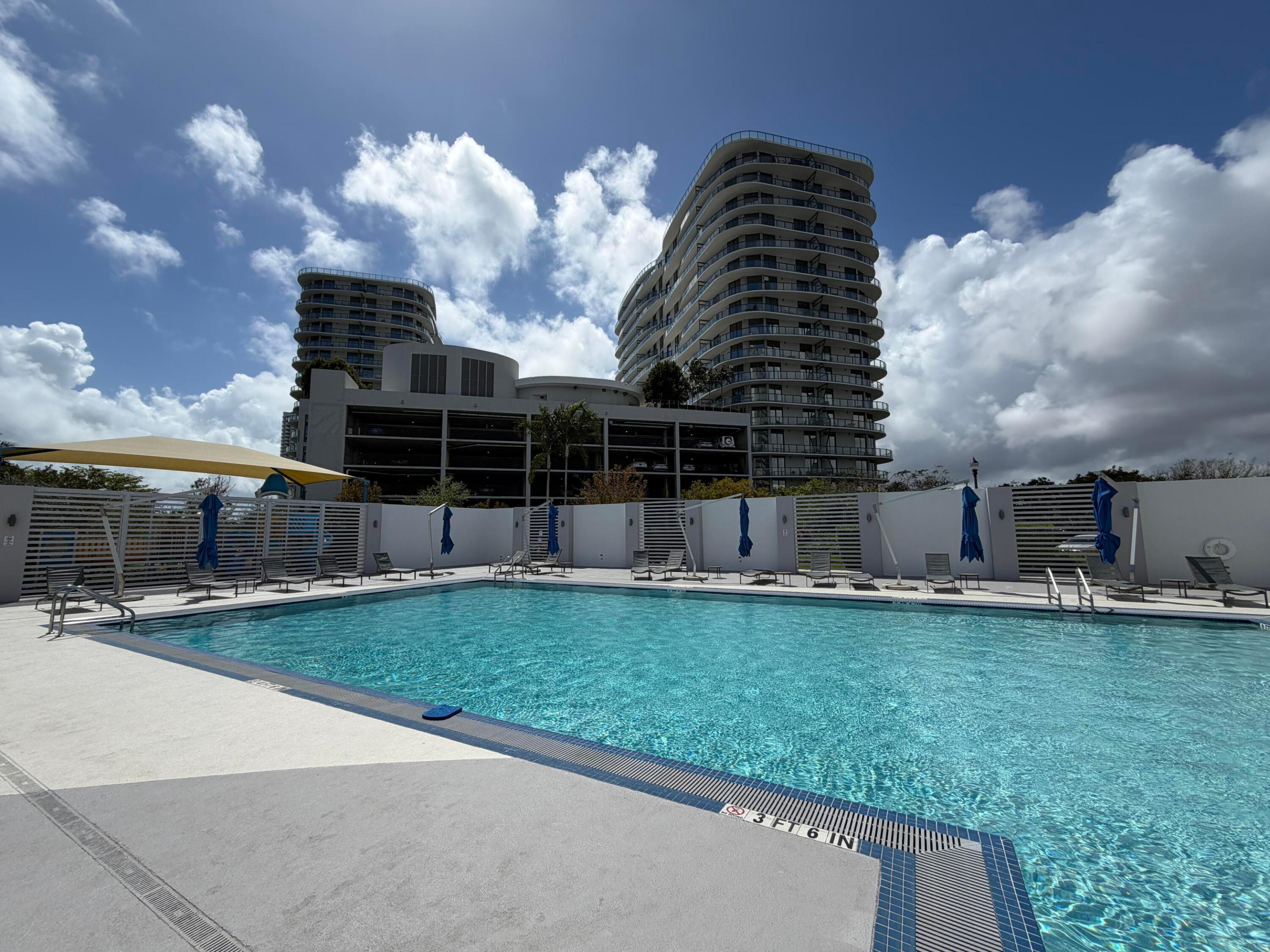 15051 Royal Oaks #1603 North Miami, FL 33181