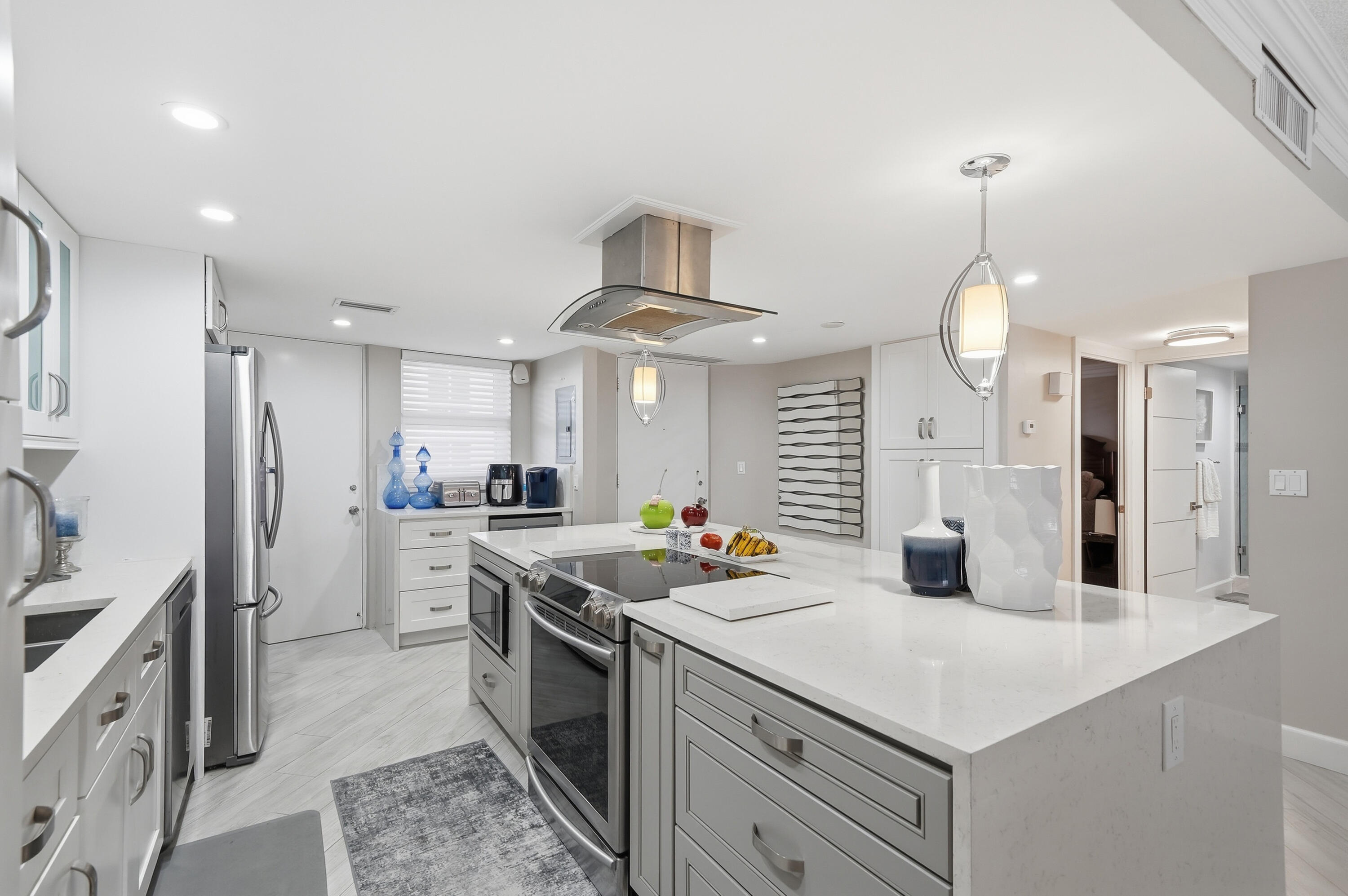 4100 Galt Ocean #305 Fort Lauderdale, FL 33308