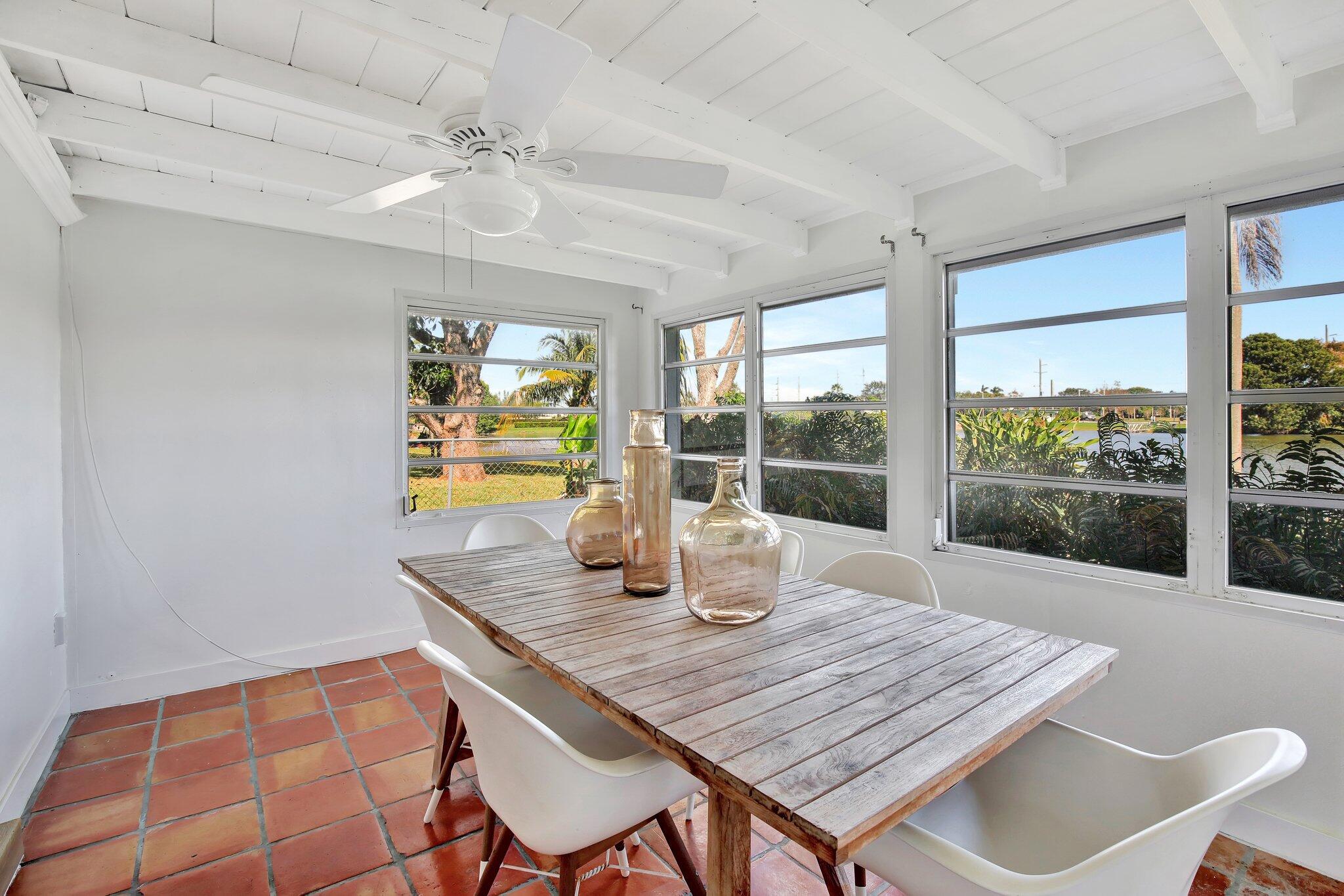 3019 N 57th Hollywood, FL 33021