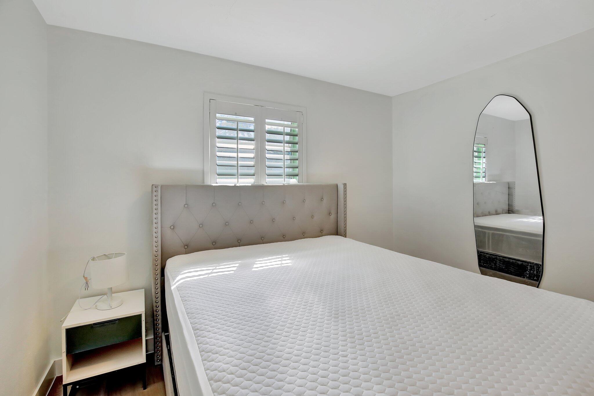 3019 N 57th Hollywood, FL 33021