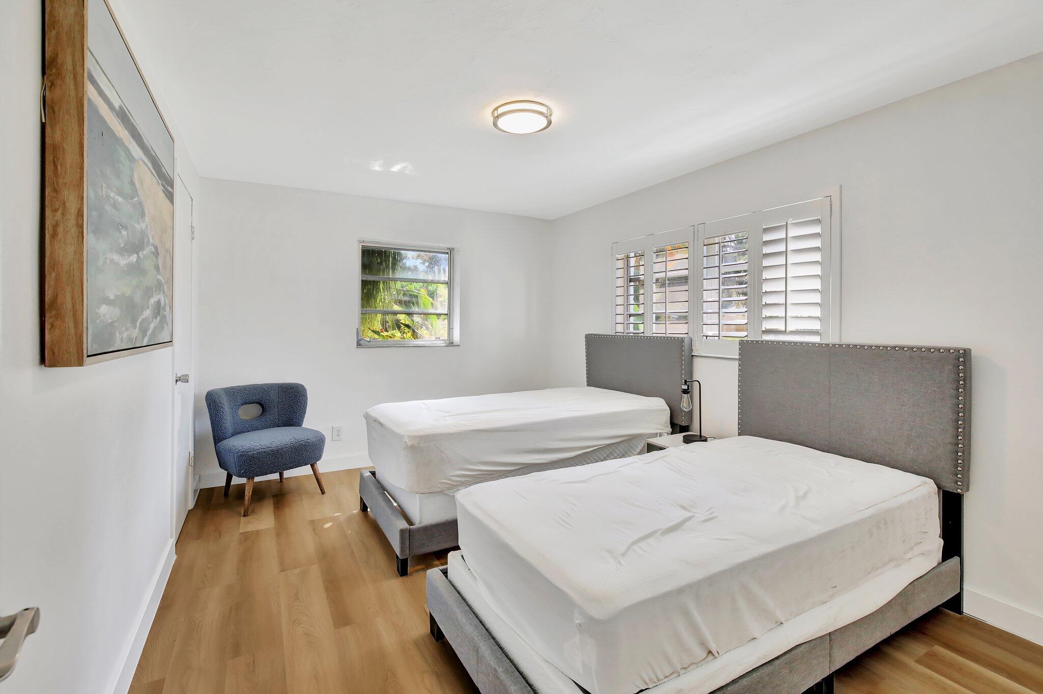 3019 N 57th Hollywood, FL 33021