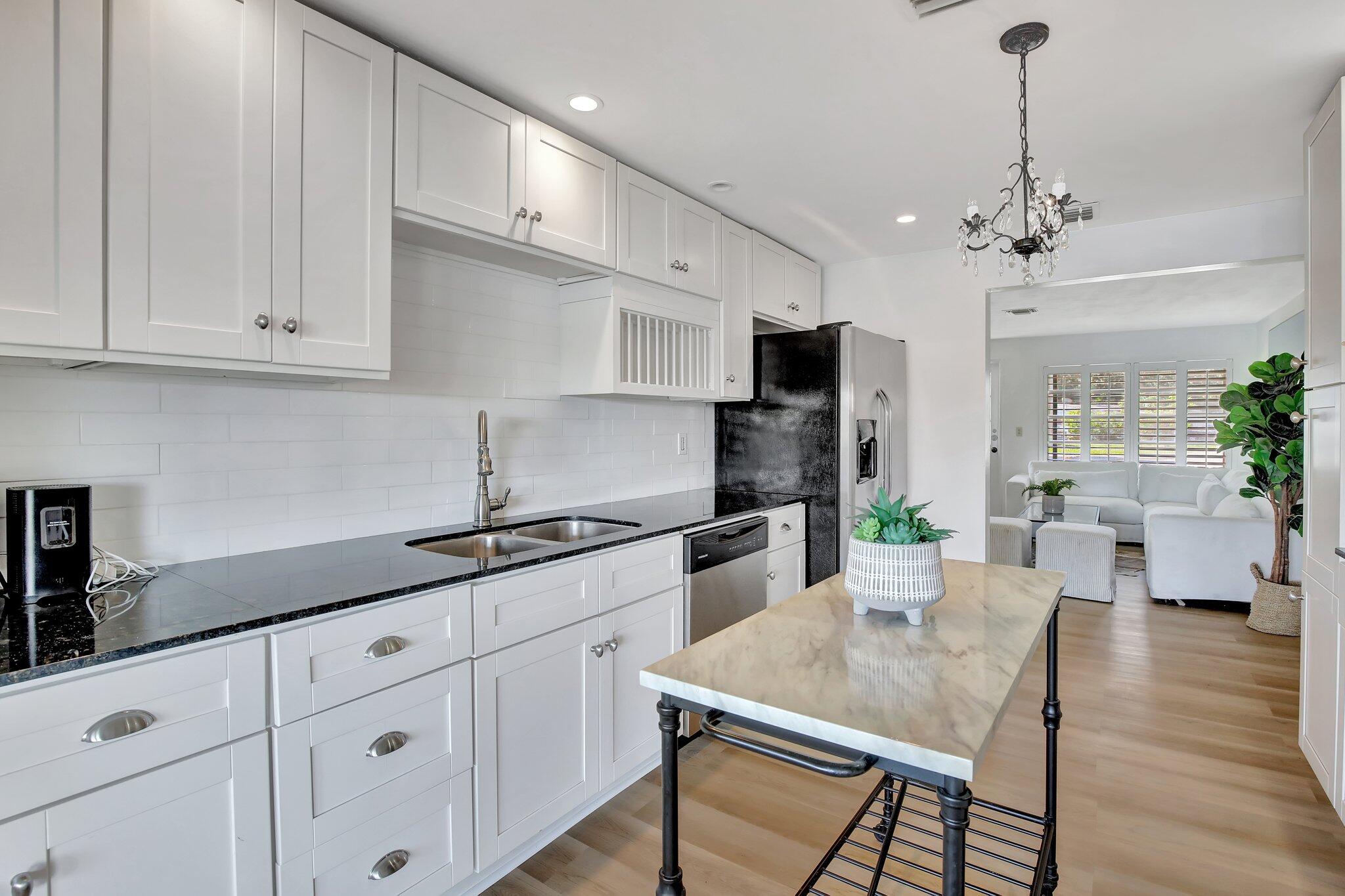 3019 N 57th Hollywood, FL 33021