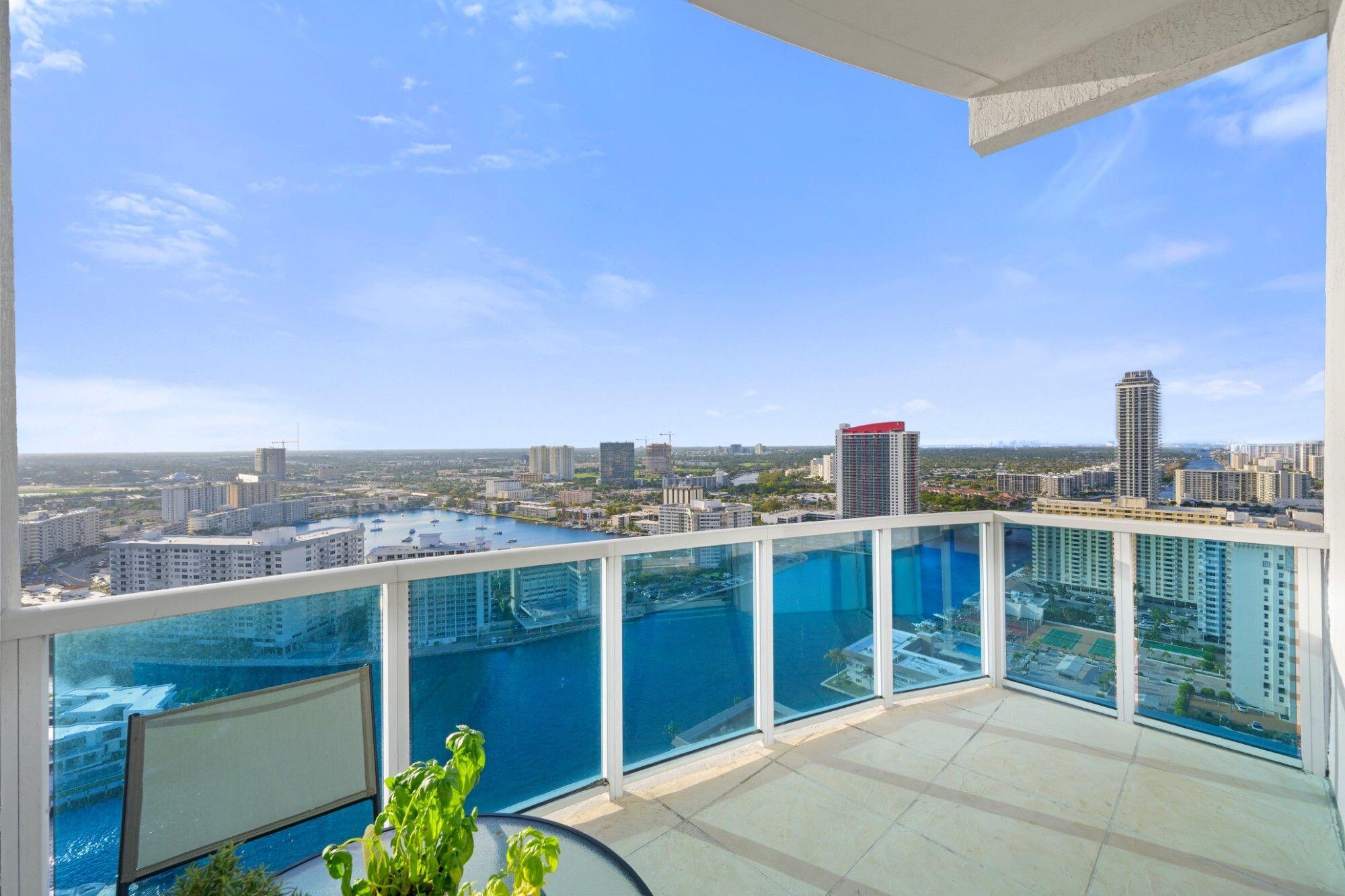 image Ocean Marine Yacht Club24