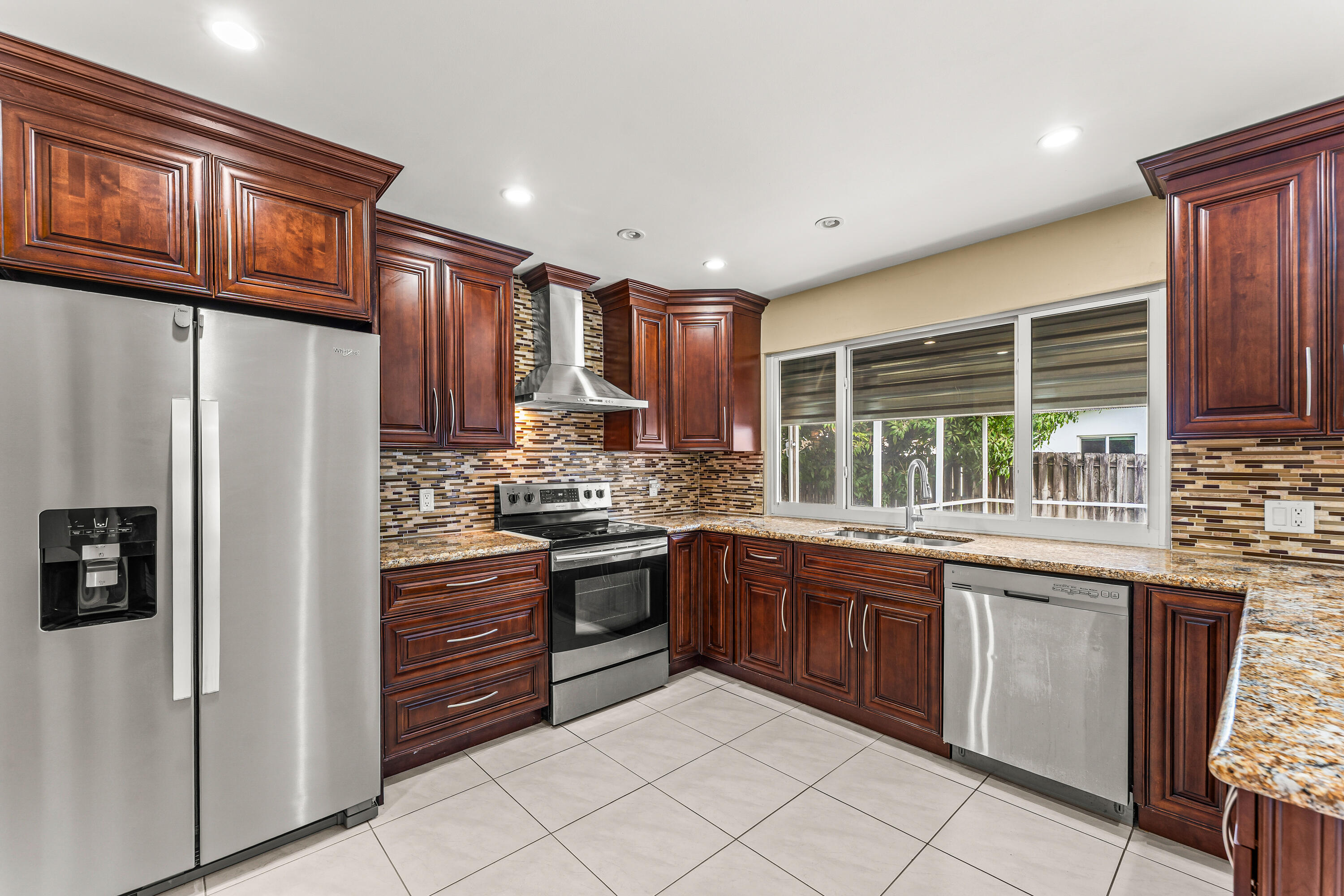 8821 NW 3rd Pembroke Pines, FL 33024