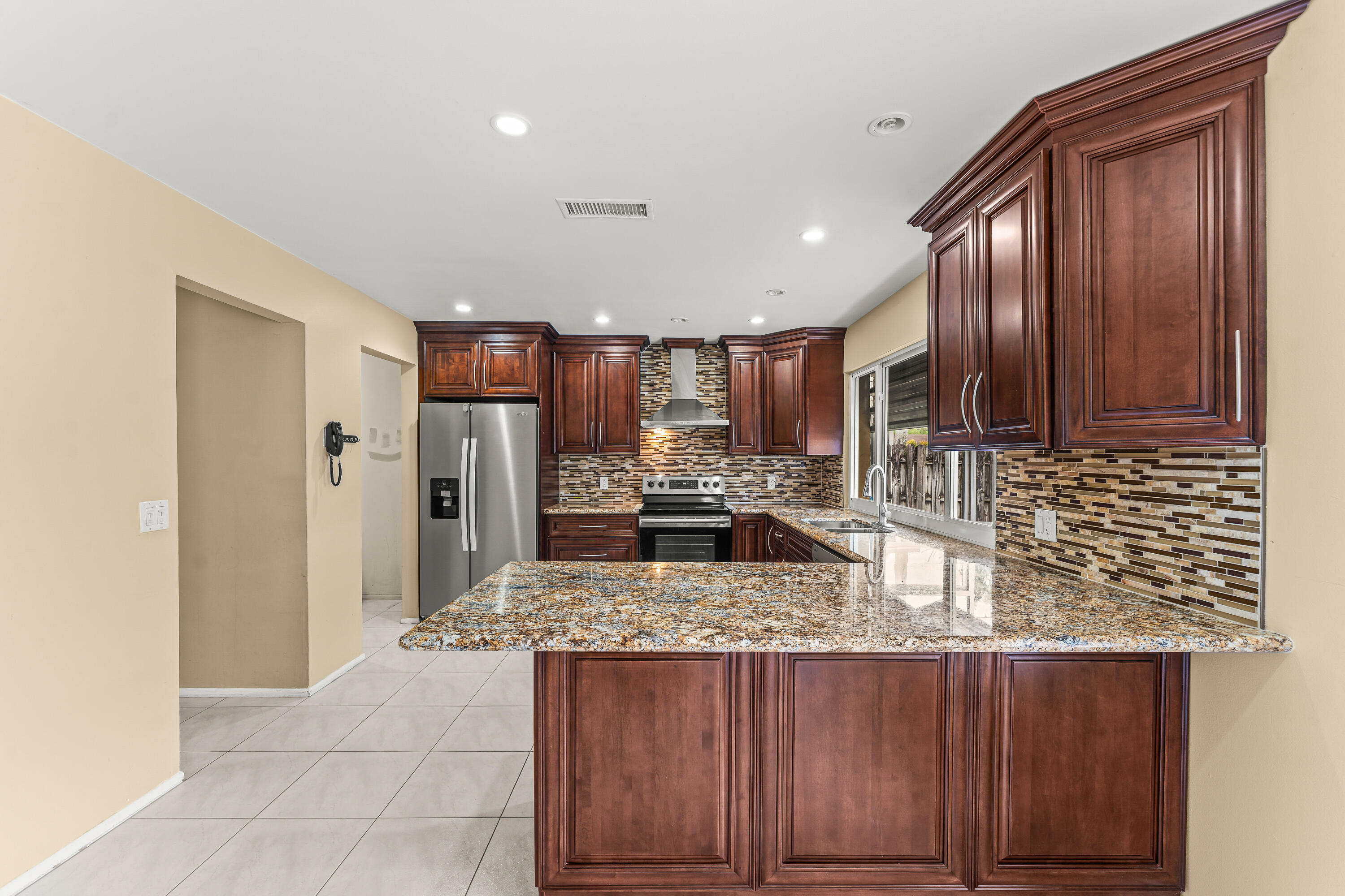 8821 NW 3rd Pembroke Pines, FL 33024