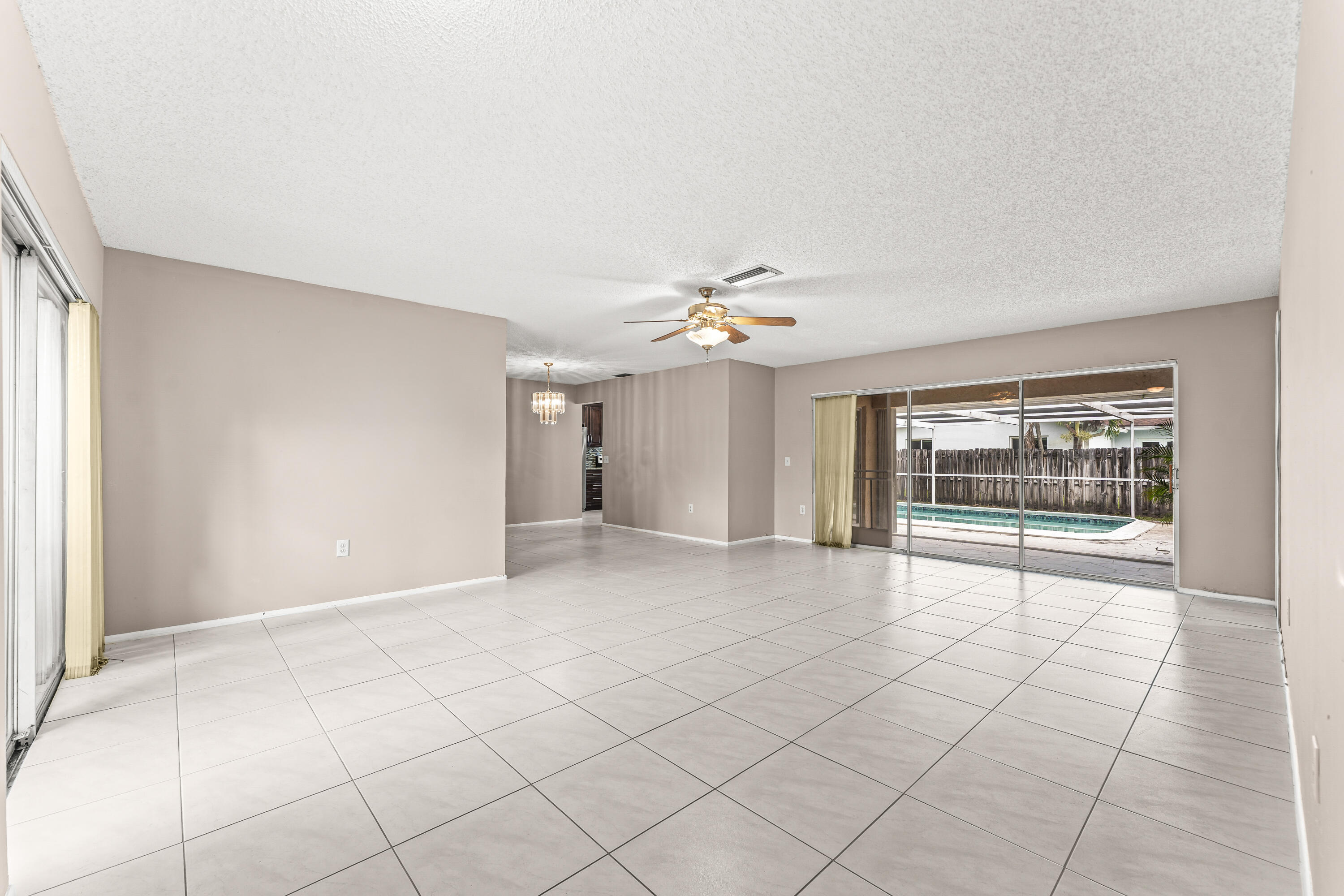 8821 NW 3rd Pembroke Pines, FL 33024