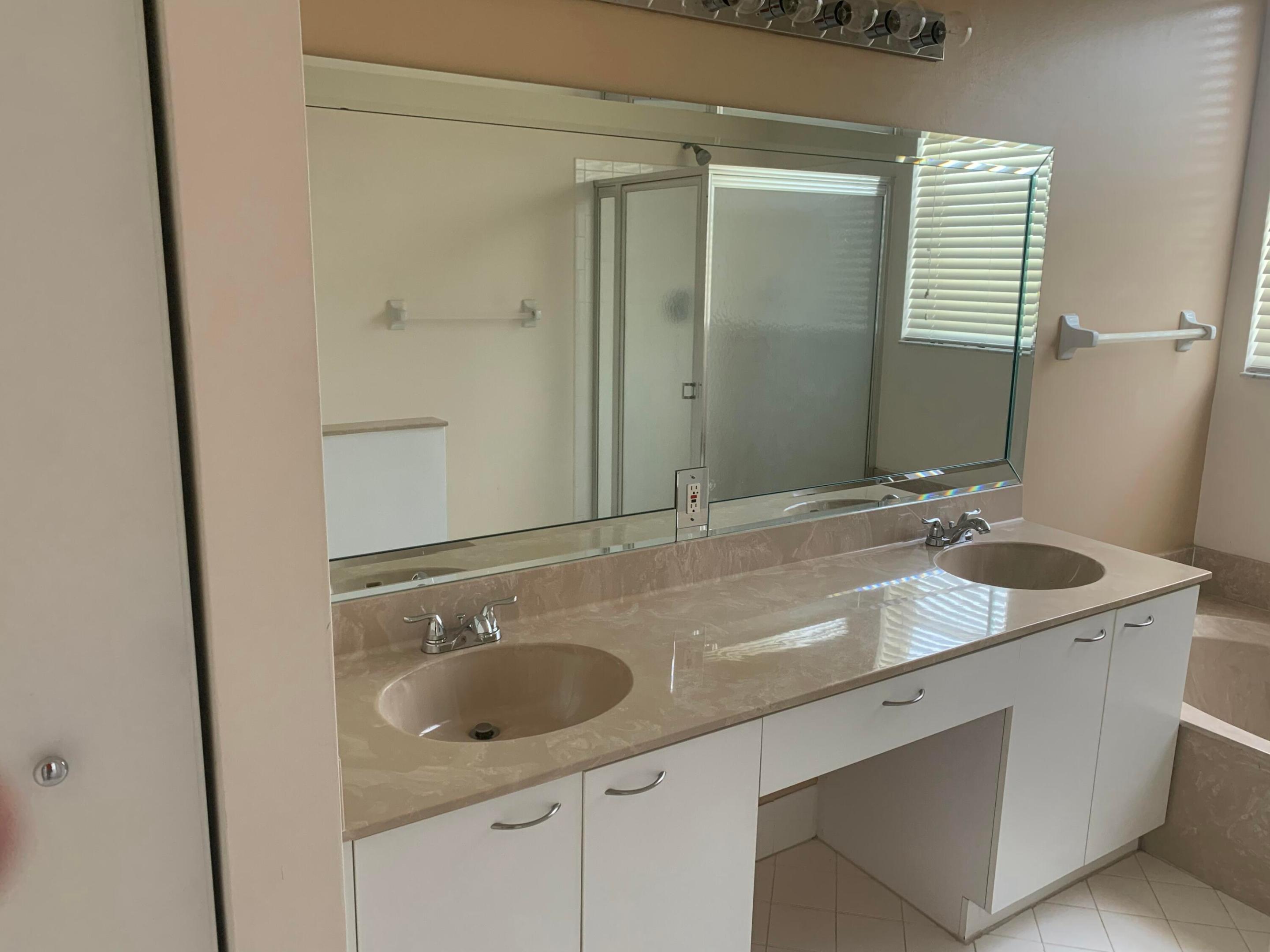 15350 NW 6th Pembroke Pines, FL 33028