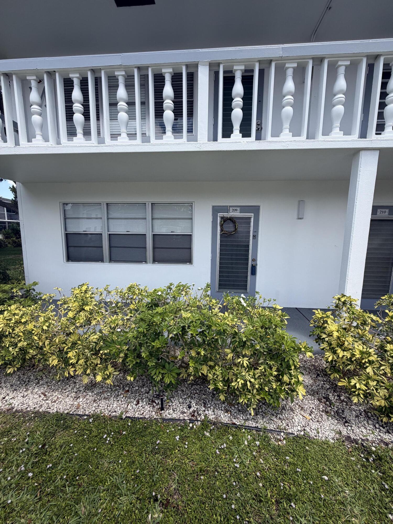 209 Newport M #209