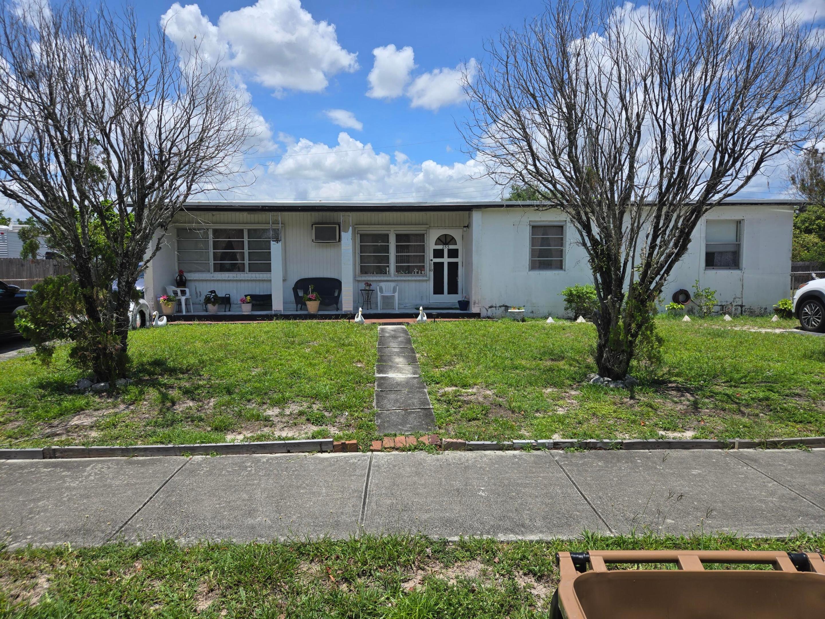 255 NE 41st
