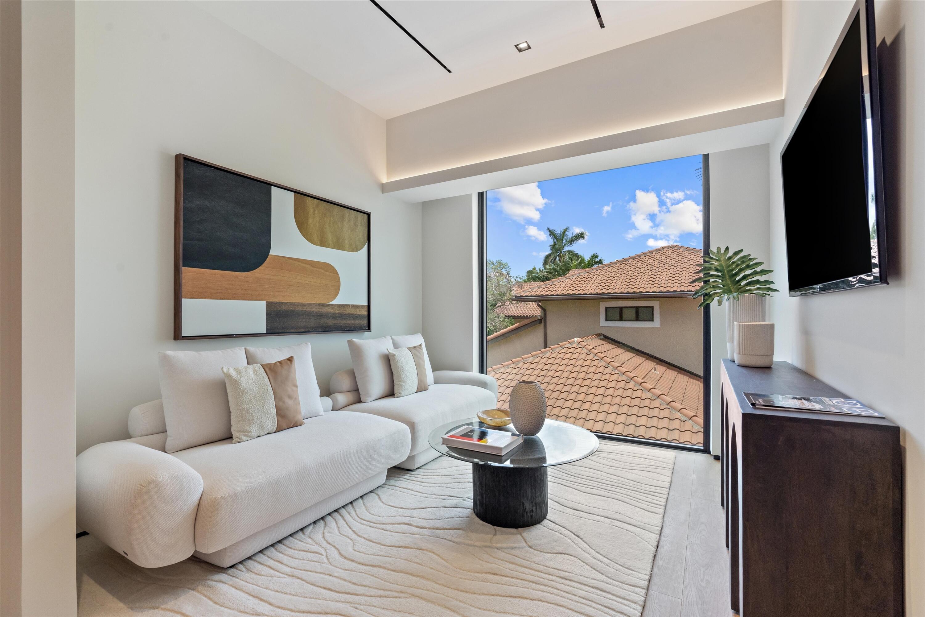1721 SE 11th Fort Lauderdale, FL 33316