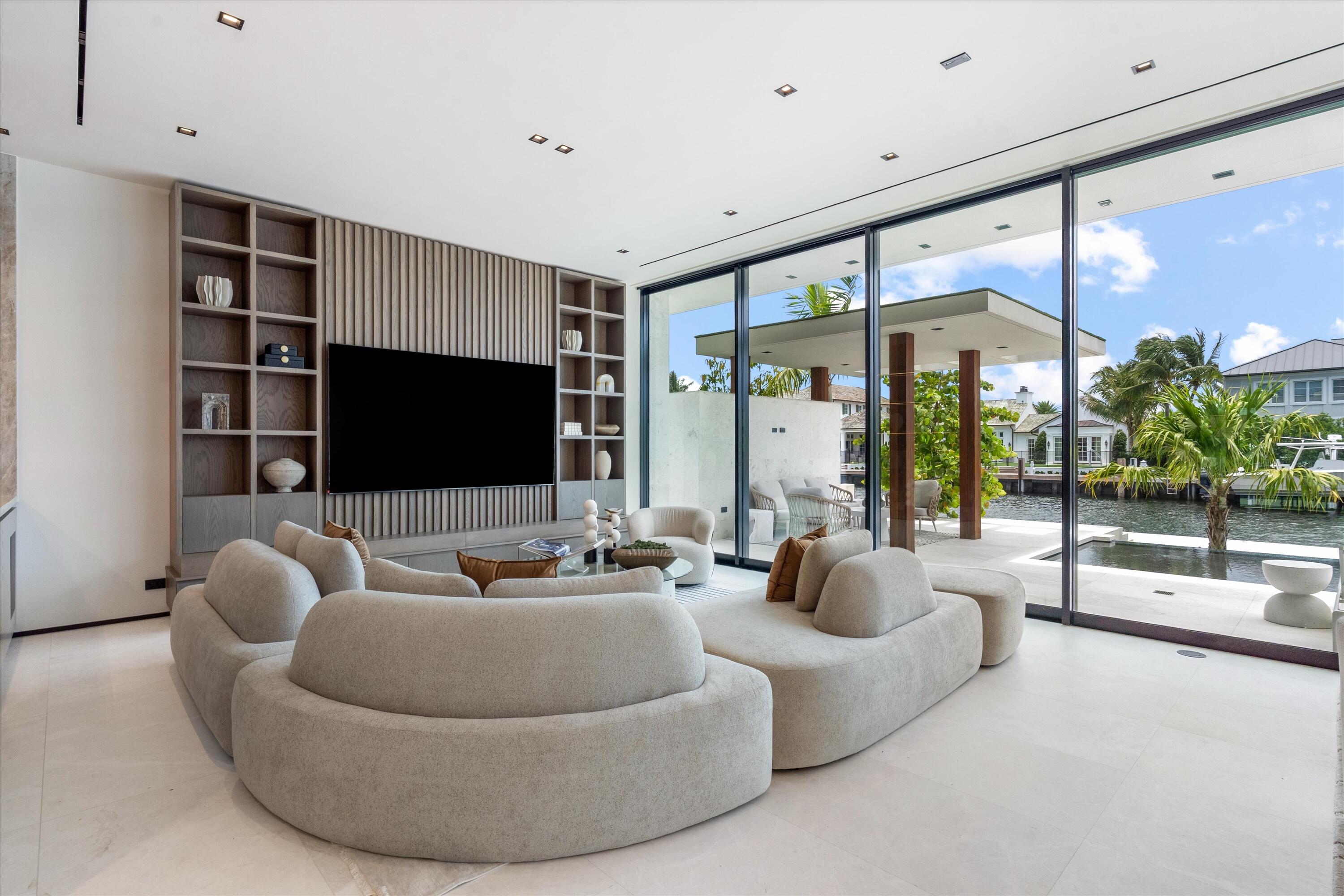 1721 SE 11th Fort Lauderdale, FL 33316