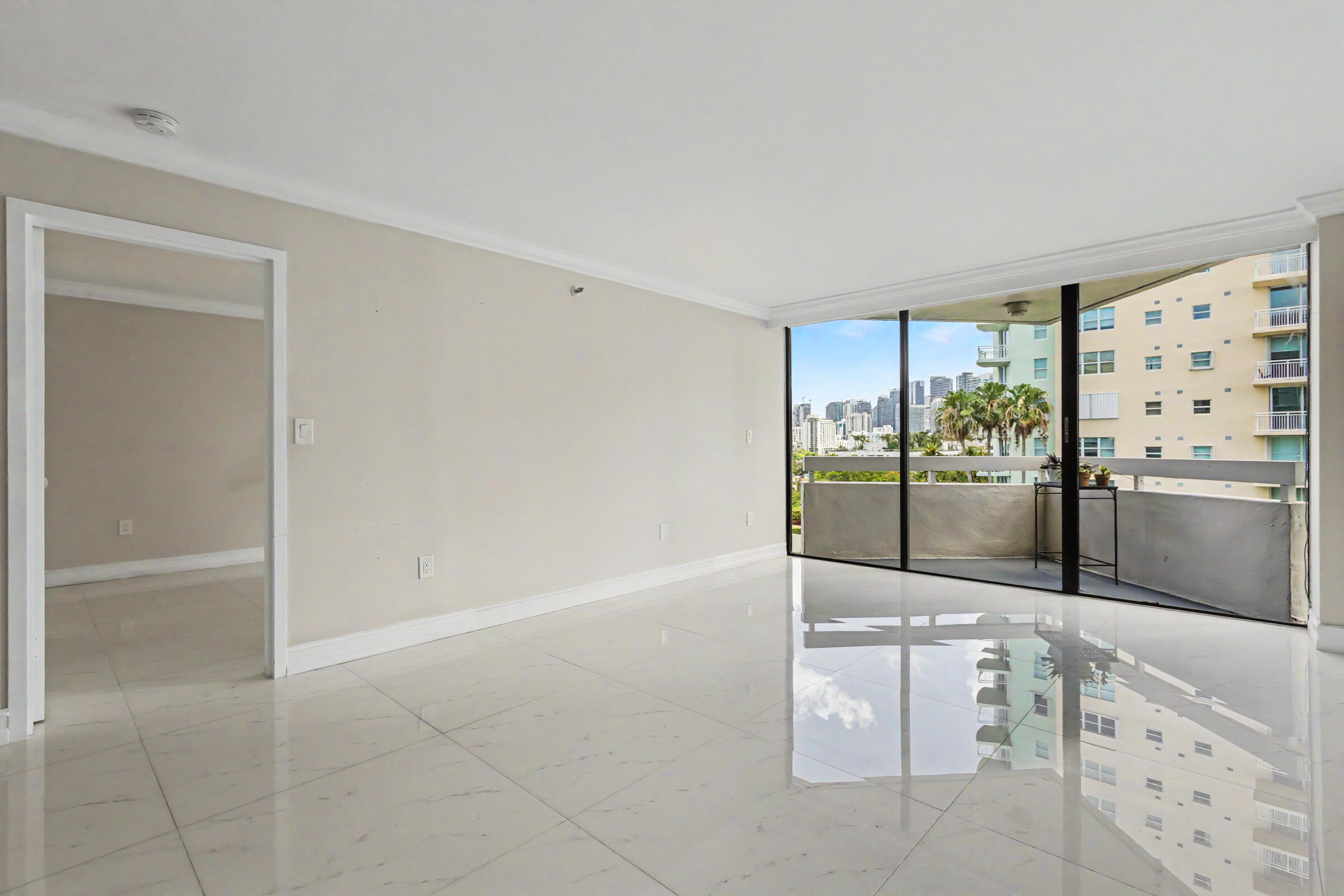2501 Brickell #903 Miami, FL 33129