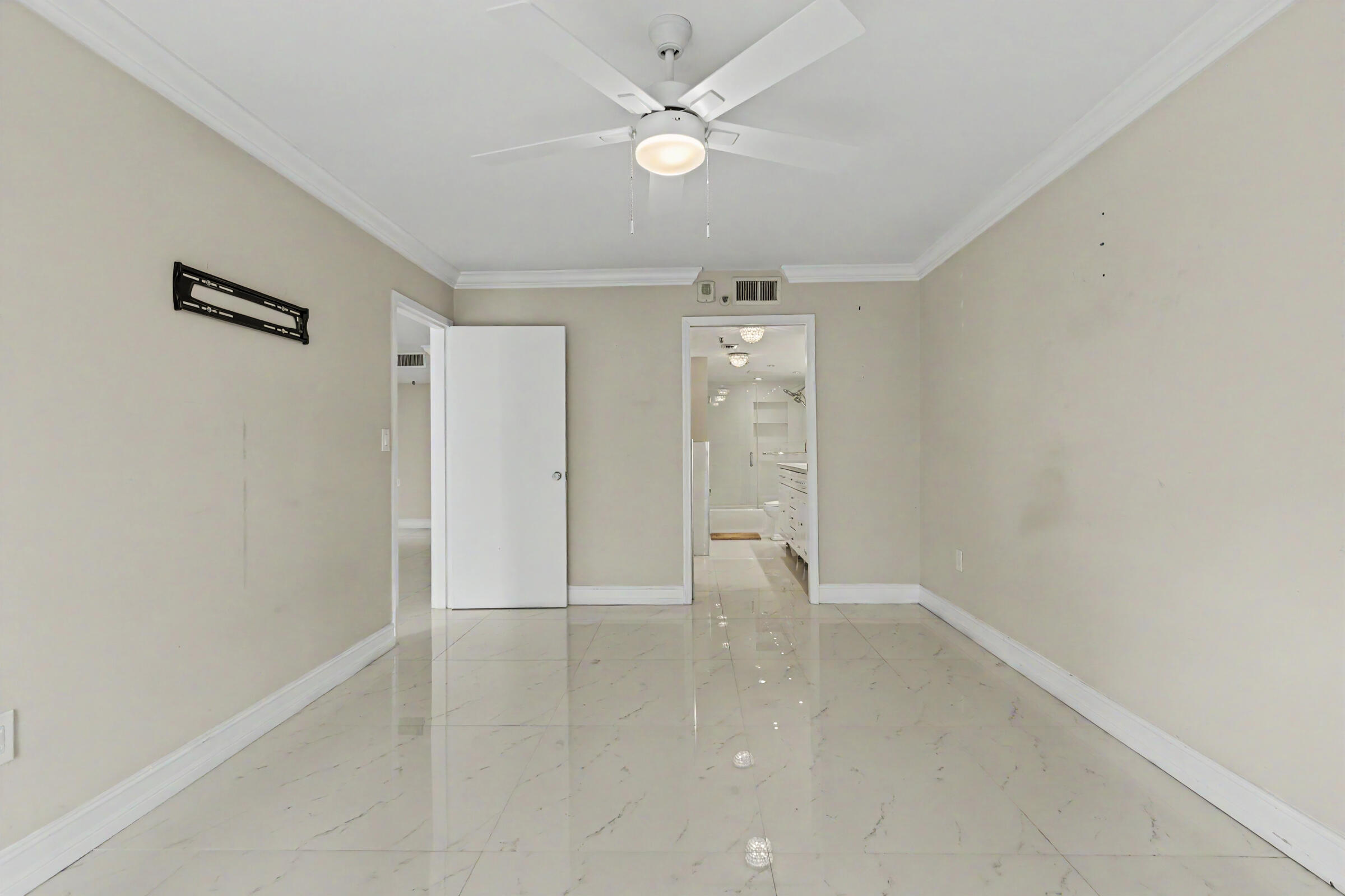 2501 Brickell #903 Miami, FL 33129