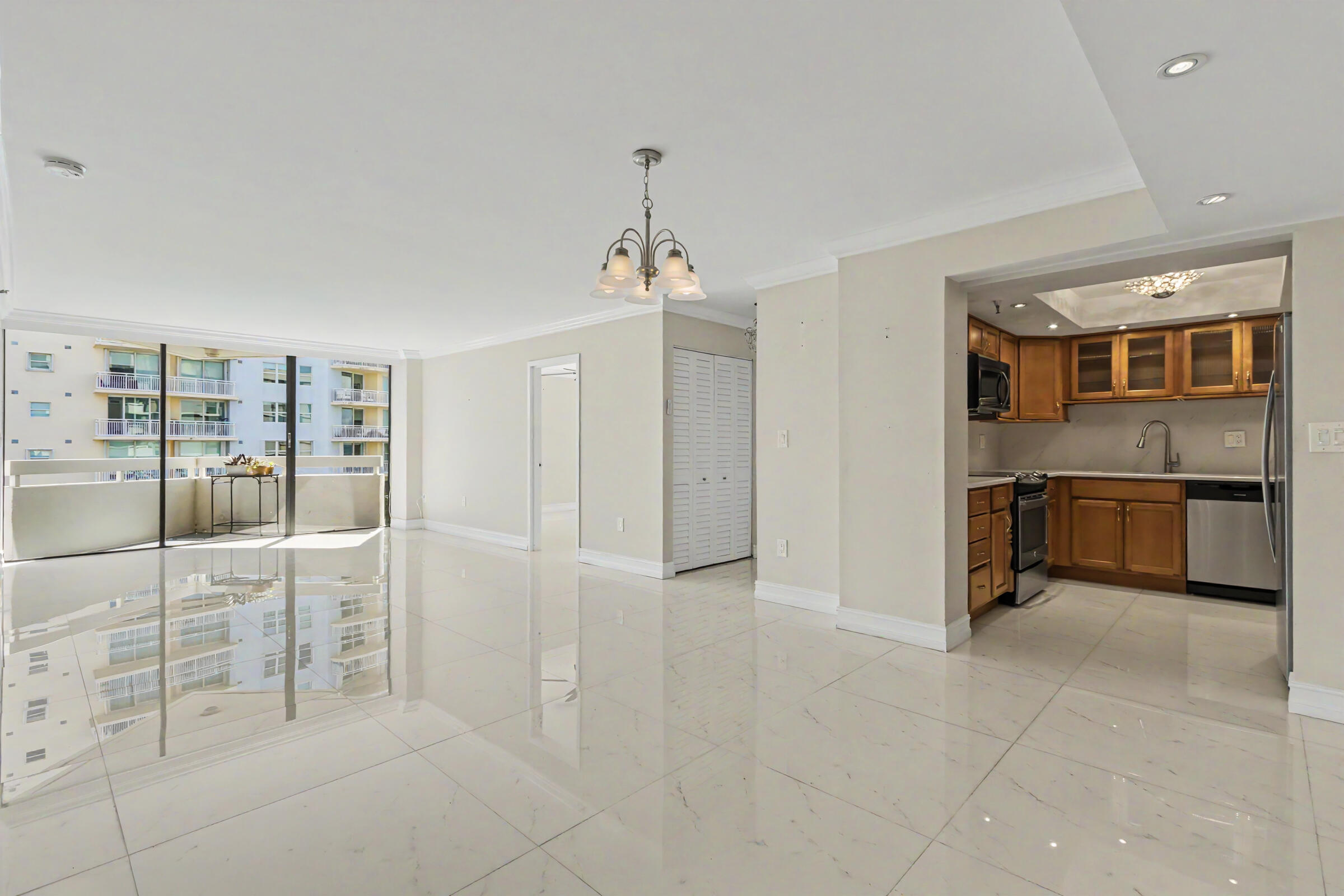 2501 Brickell #903 Miami, FL 33129