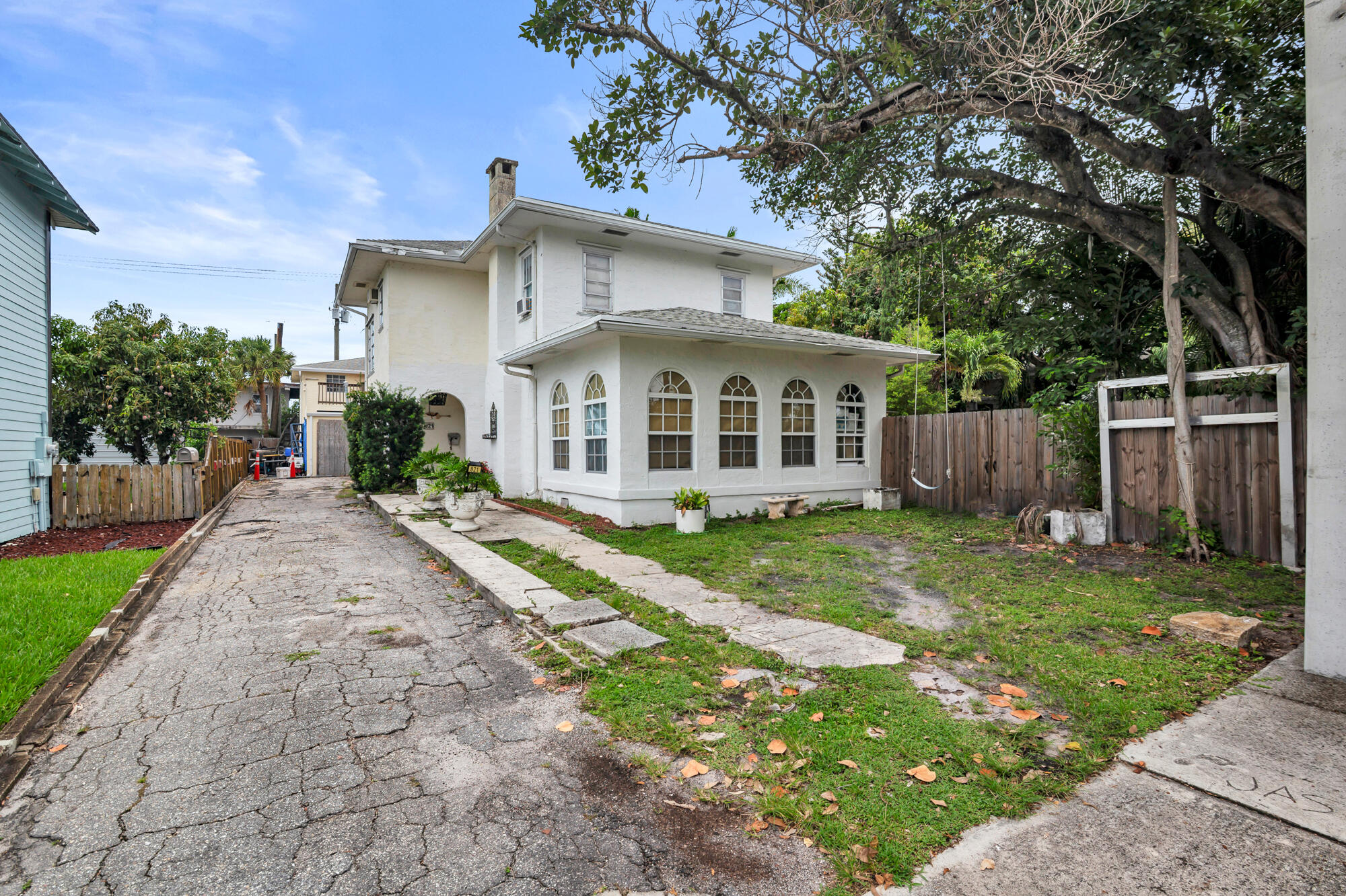821 Omar Rd