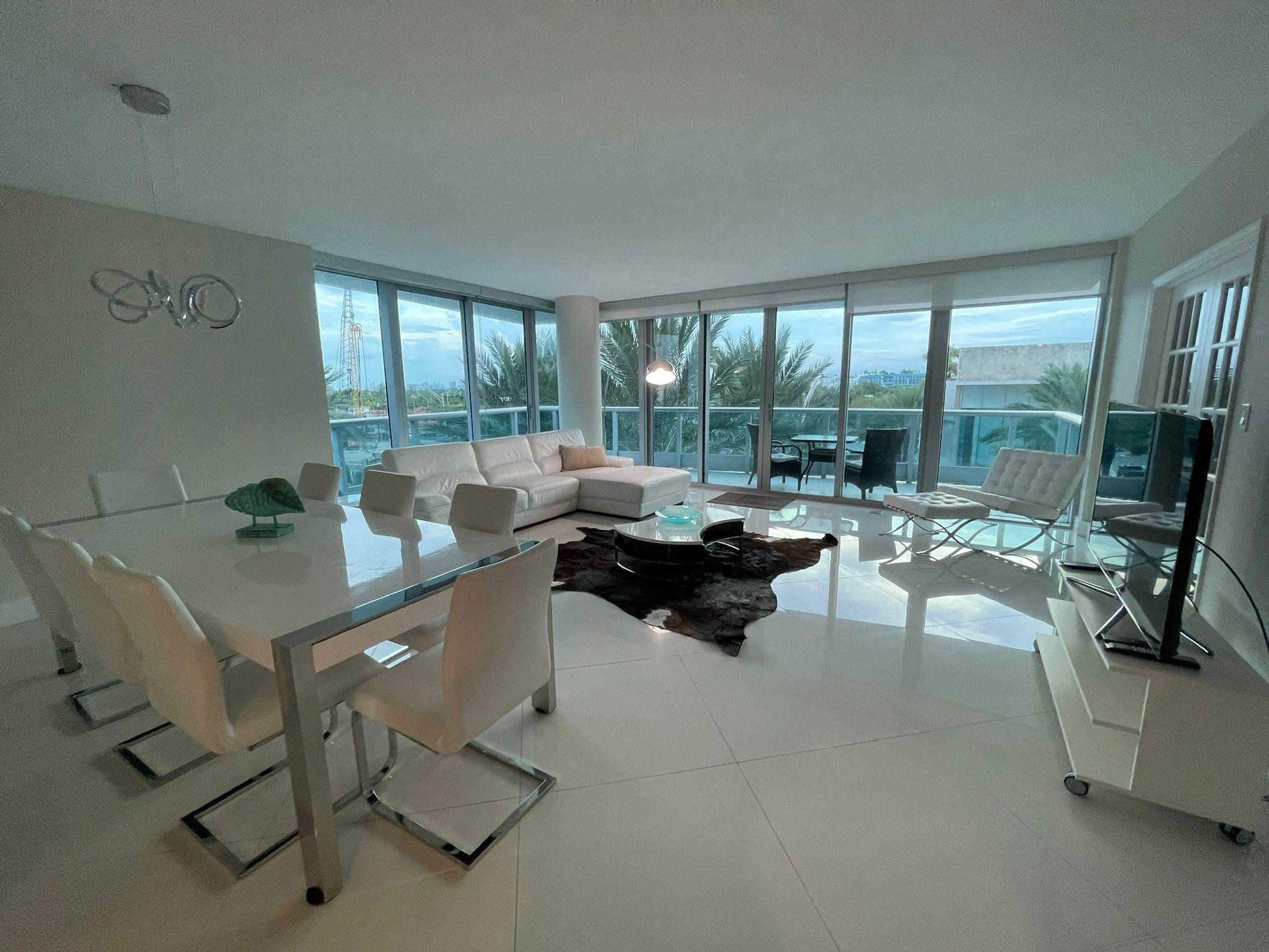9401 Collins #402