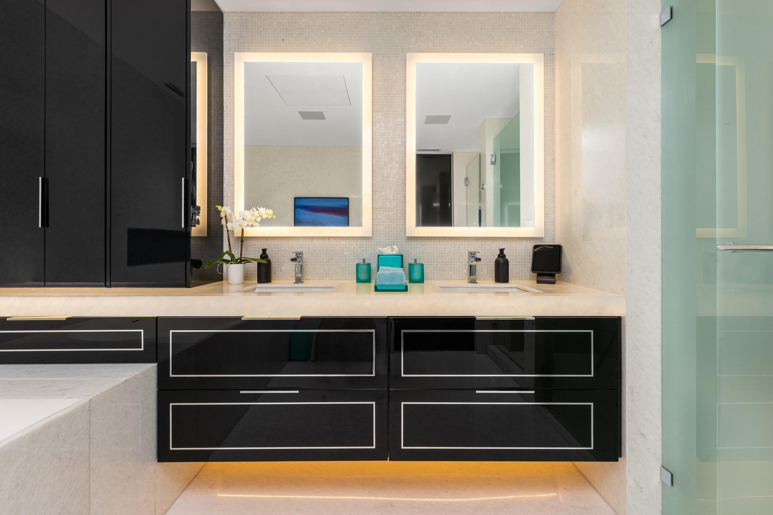 525 N Fort Lauderdale Bch #1702 Fort Lauderdale, FL 33304