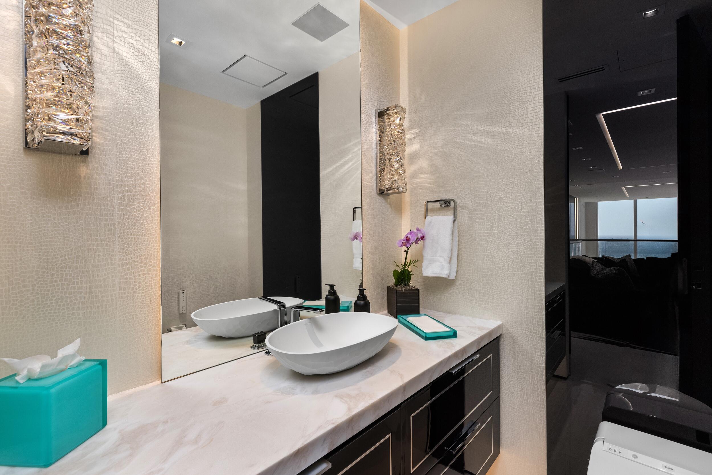 525 N Fort Lauderdale Bch #1702 Fort Lauderdale, FL 33304