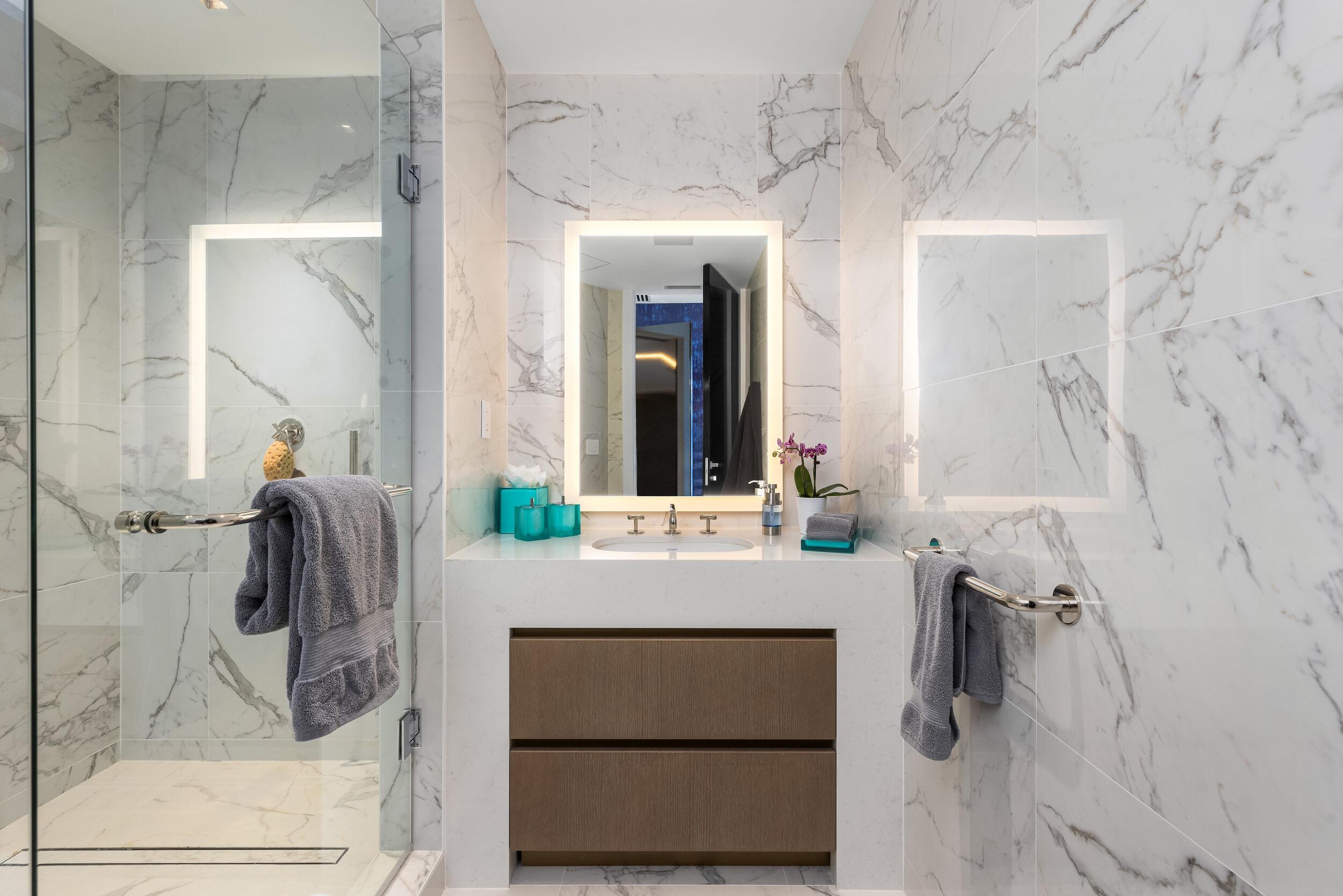 525 N Fort Lauderdale Bch #1702 Fort Lauderdale, FL 33304