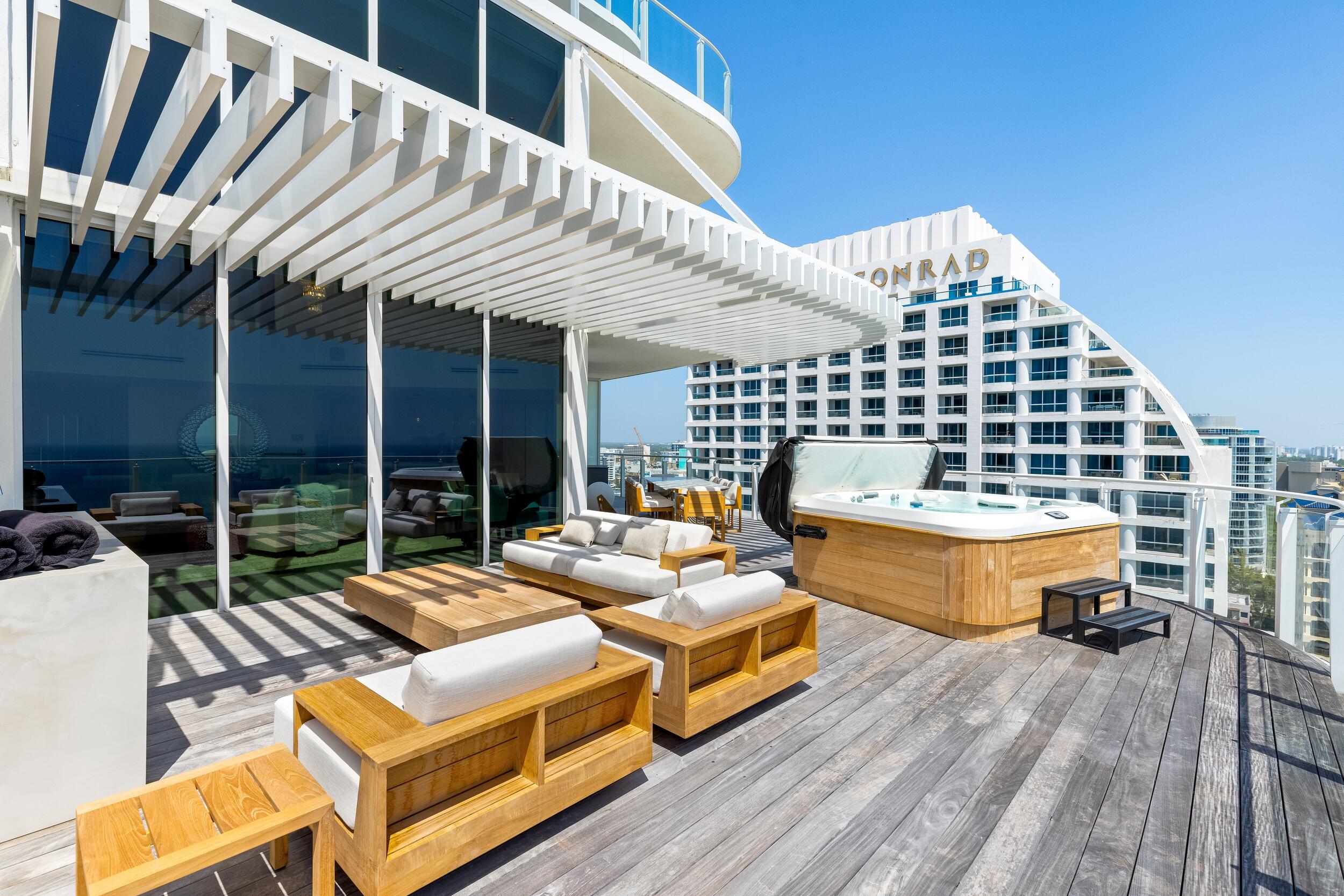525 N Fort Lauderdale Bch #1702 Fort Lauderdale, FL 33304
