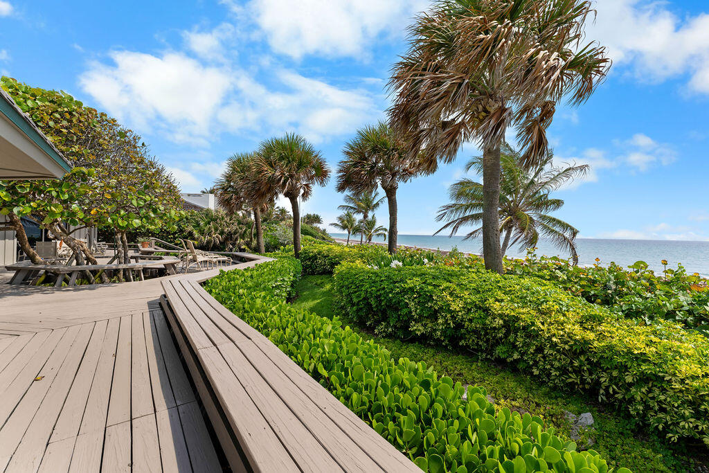 11958 Turtle Bch Rd North Palm Beach, FL 33408