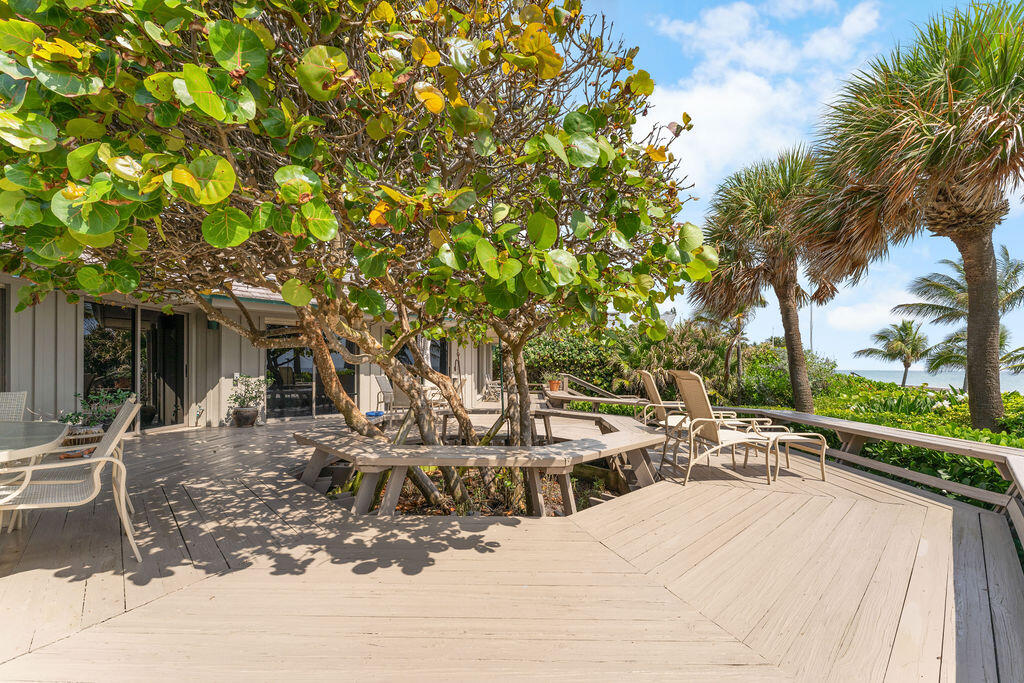11958 Turtle Bch Rd North Palm Beach, FL 33408