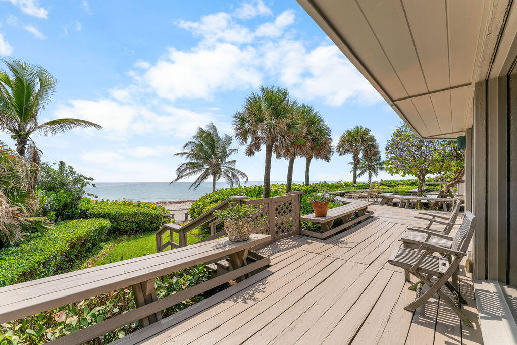 11958 Turtle Bch Rd North Palm Beach, FL 33408
