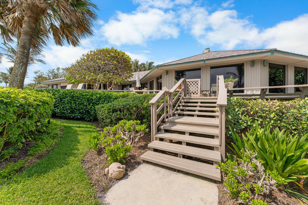 11958 Turtle Bch Rd North Palm Beach, FL 33408