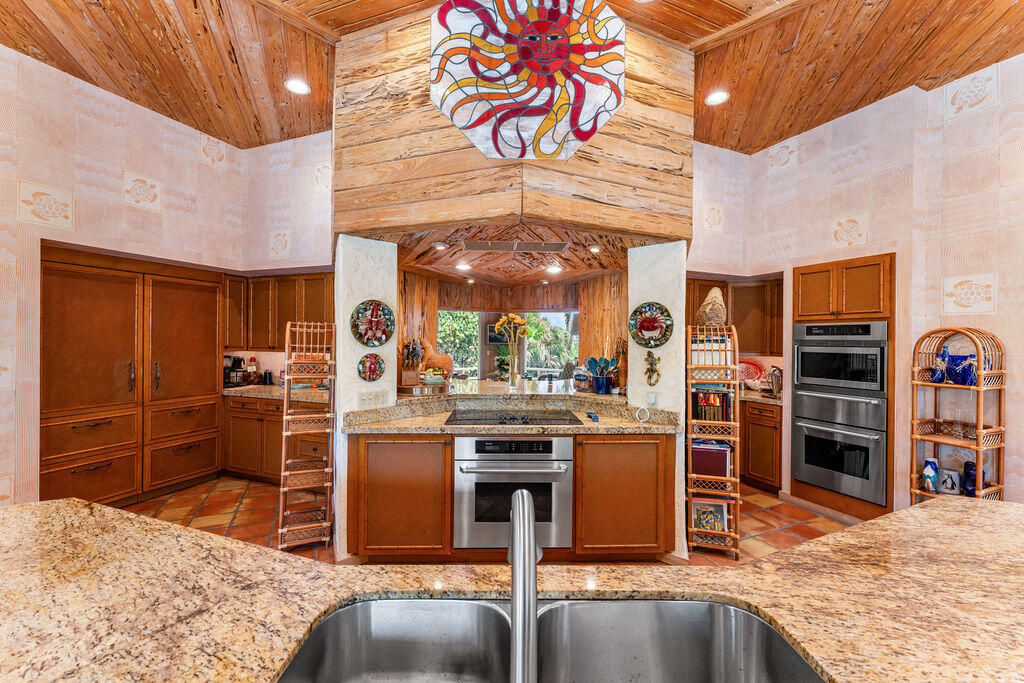 11958 Turtle Bch Rd North Palm Beach, FL 33408