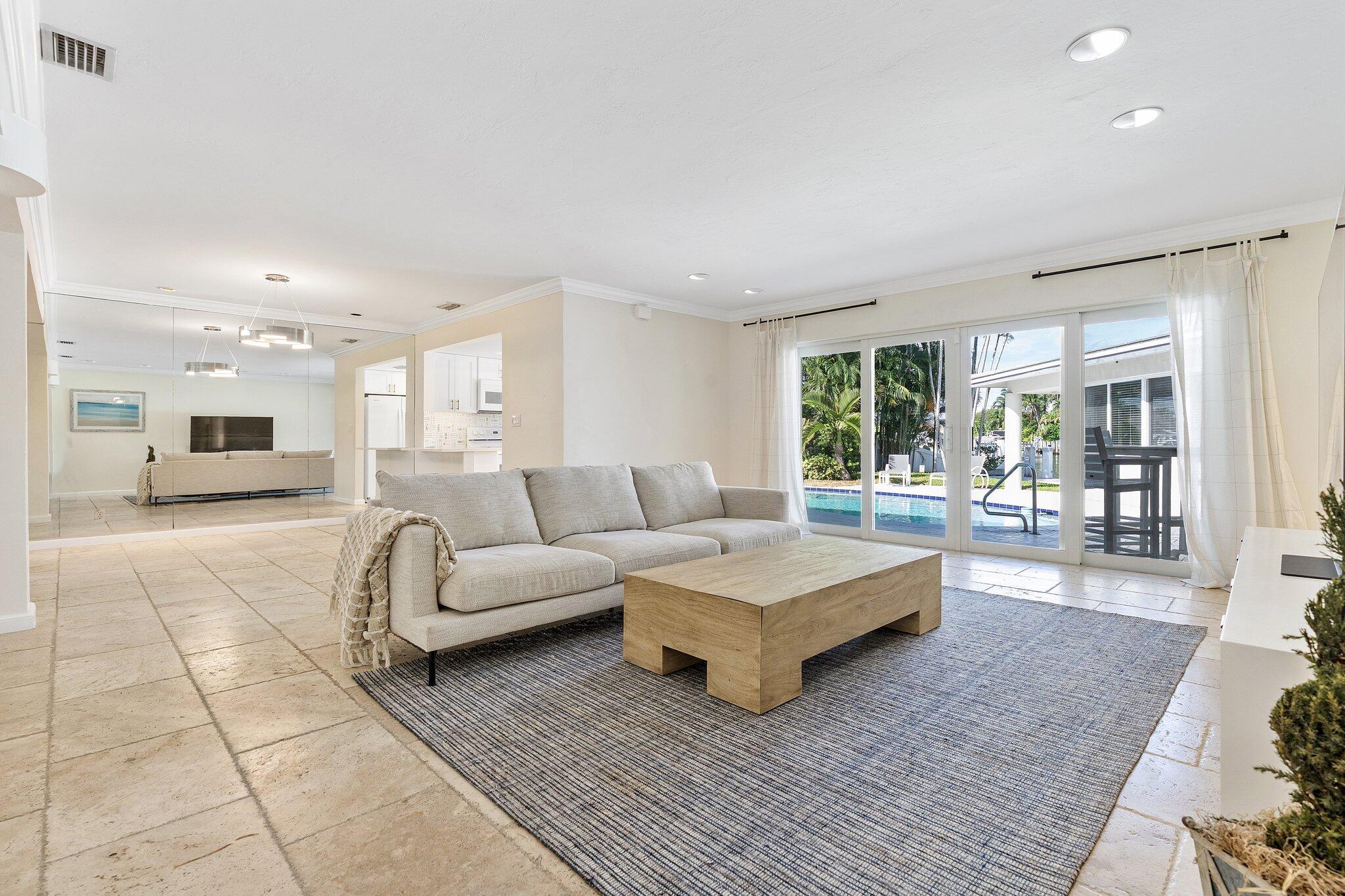 3241 NE 56th Ct Fort Lauderdale, FL 33308