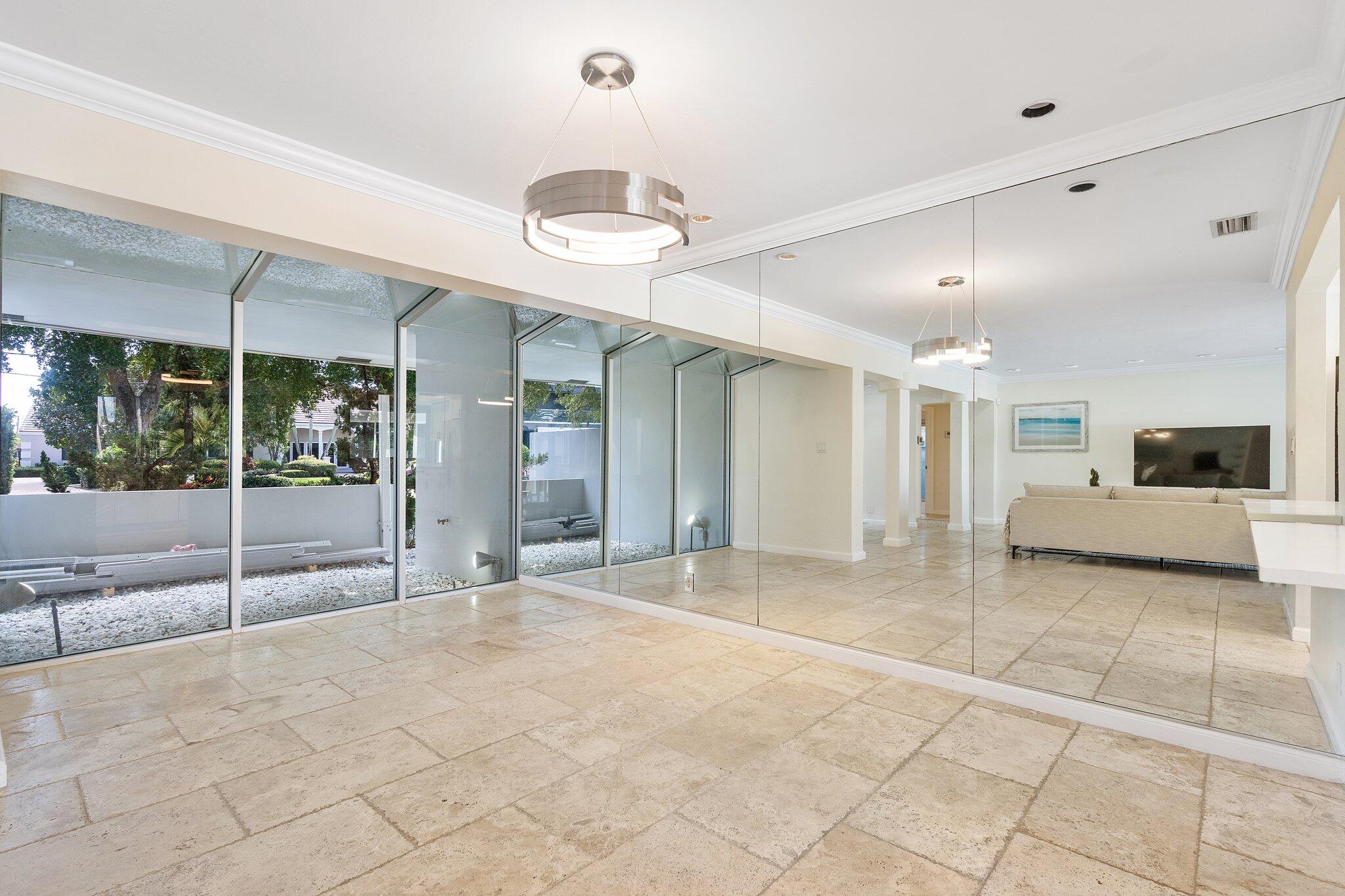 3241 NE 56th Ct Fort Lauderdale, FL 33308